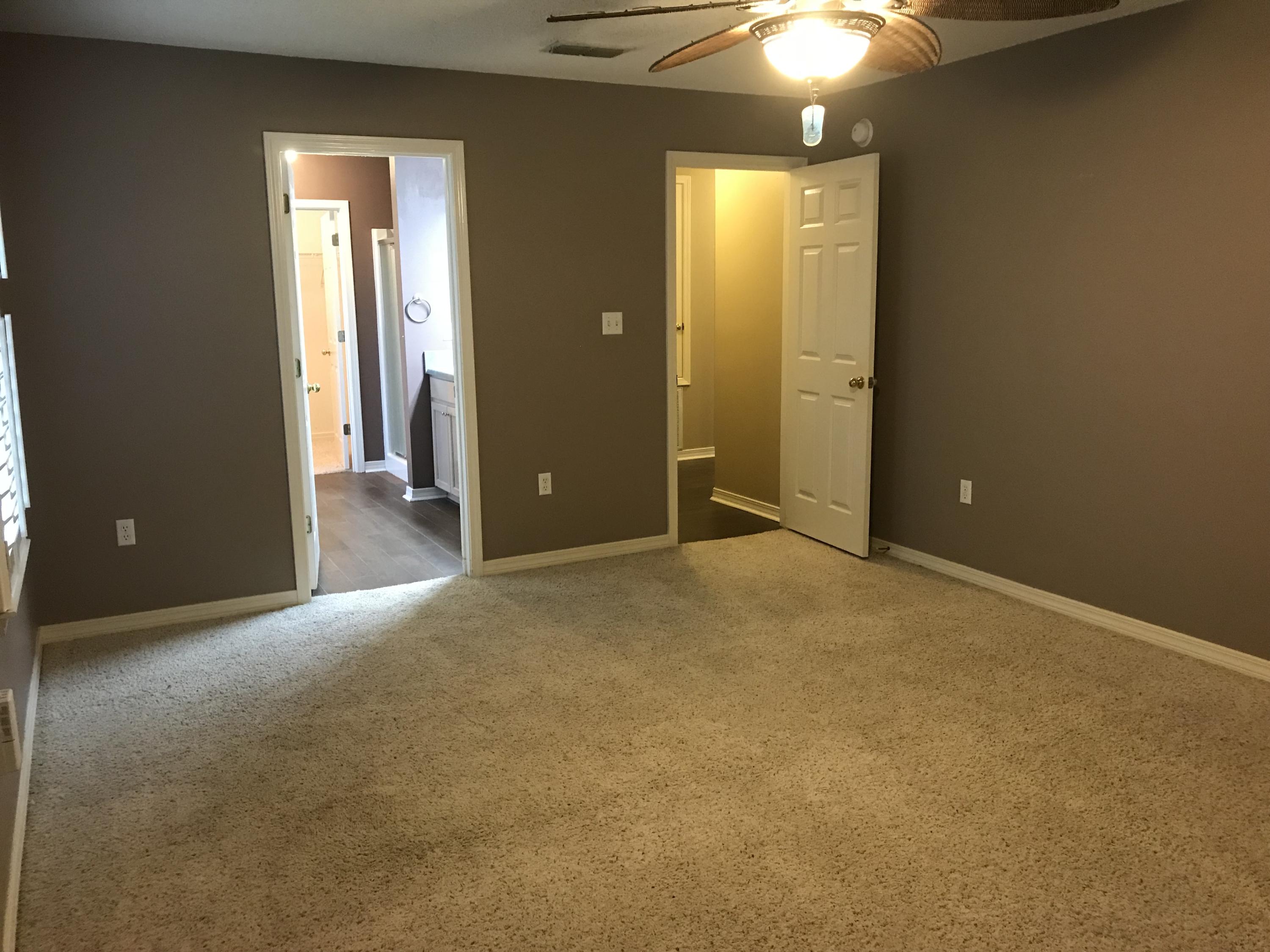 CREETWOODS - Residential Lease