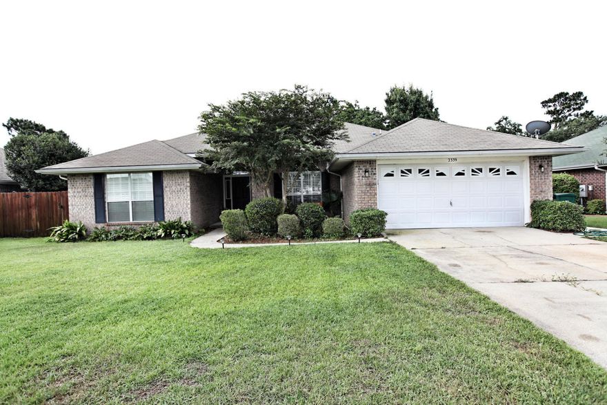 Wonderful home in Creetwood! 4/2 with 2371 SF As you enter the door the tiled foyer, and hallway opens to a large family room. Lovely formal dining room that opens to the family room. There is carpet in the living room and bedrooms and wood flooring in the dining and hallway. Large eat in kitchen is tiled and has plenty of cabinet and counter space, and there is a pantry. Split bedroom plan. Master bath has a walk in closet, garden tub, separate shower, double vanity and water closet. On the other side of the home are 3 spacious bedrooms with large closets that are carpeted. Nice size guest bathroom with double vanities. You can relax on the screened back porch and grill on the patio. Back yard is completely fenced so no worries for children or pets.