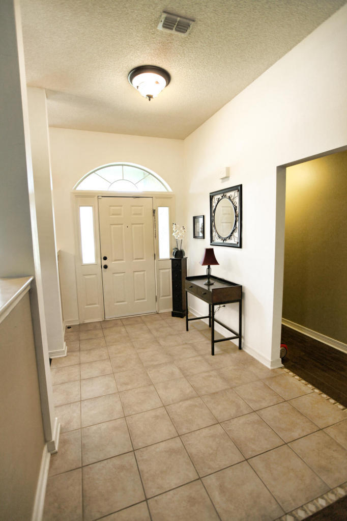 CREETWOODS - Residential Lease