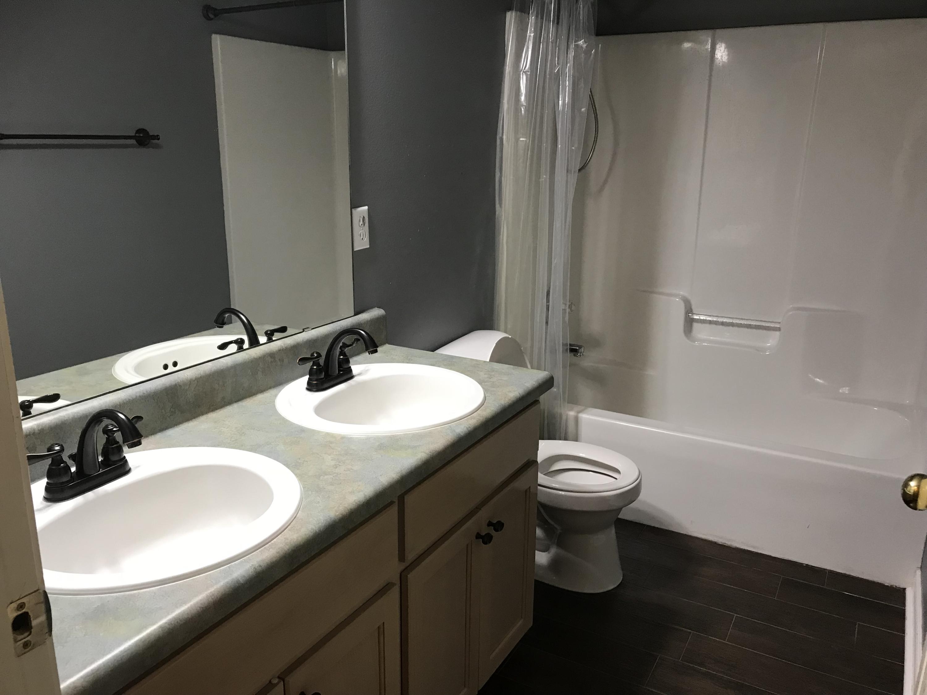 CREETWOODS - Residential Lease