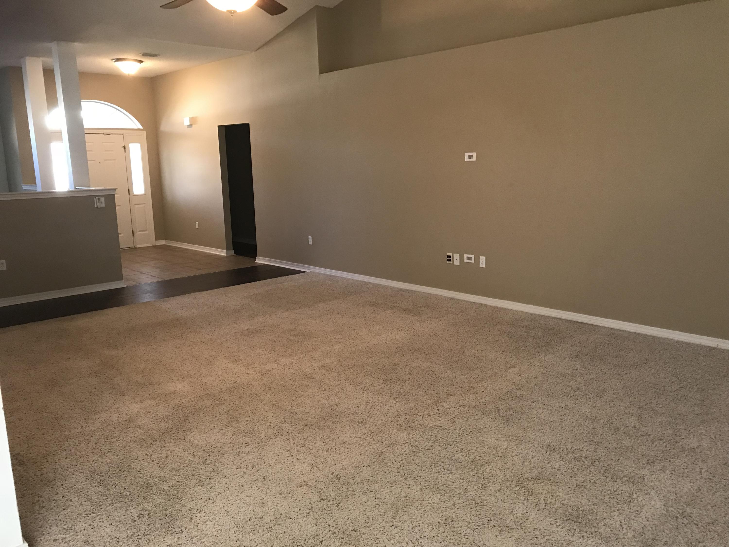 CREETWOODS - Residential Lease