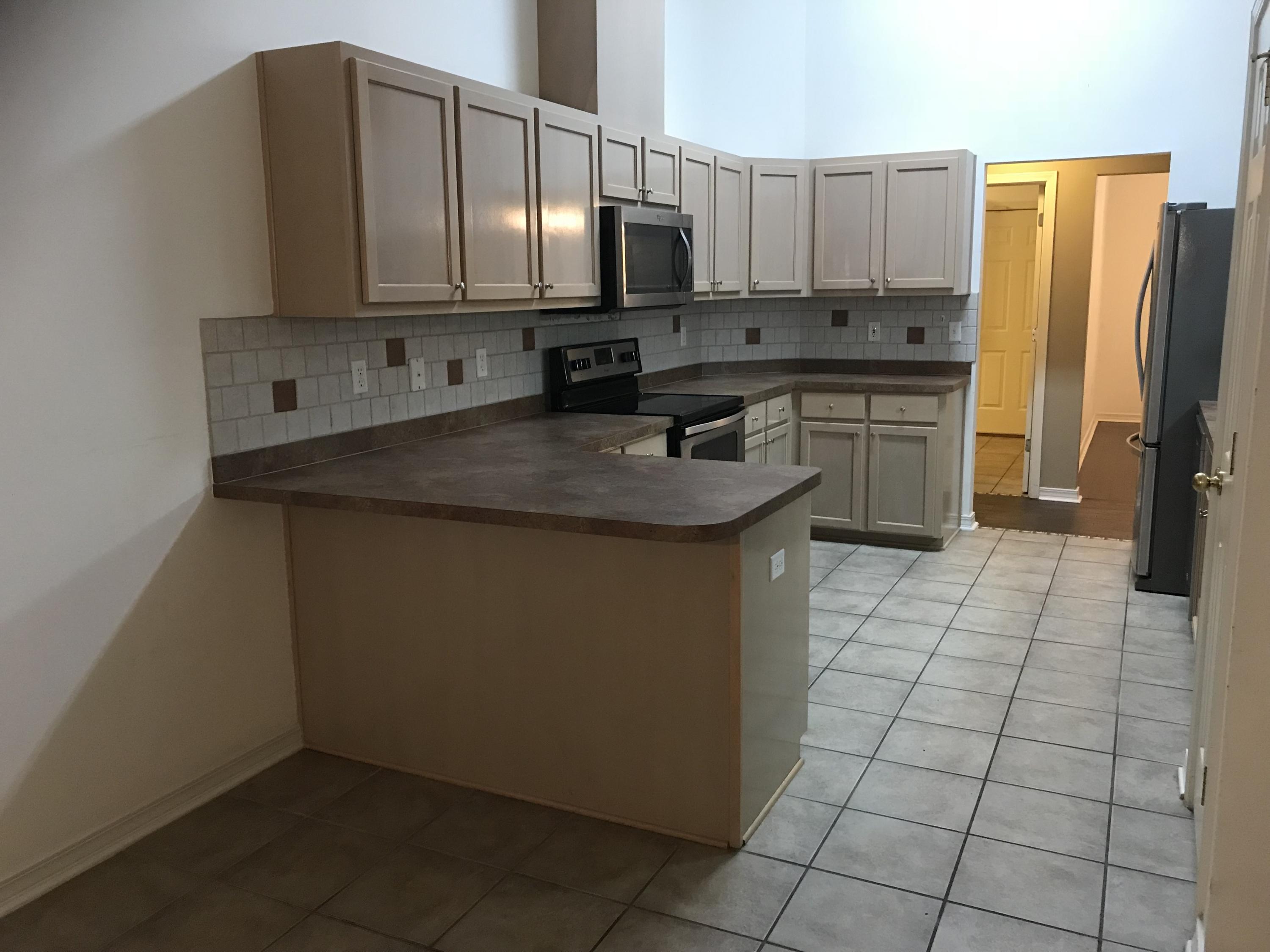 CREETWOODS - Residential Lease