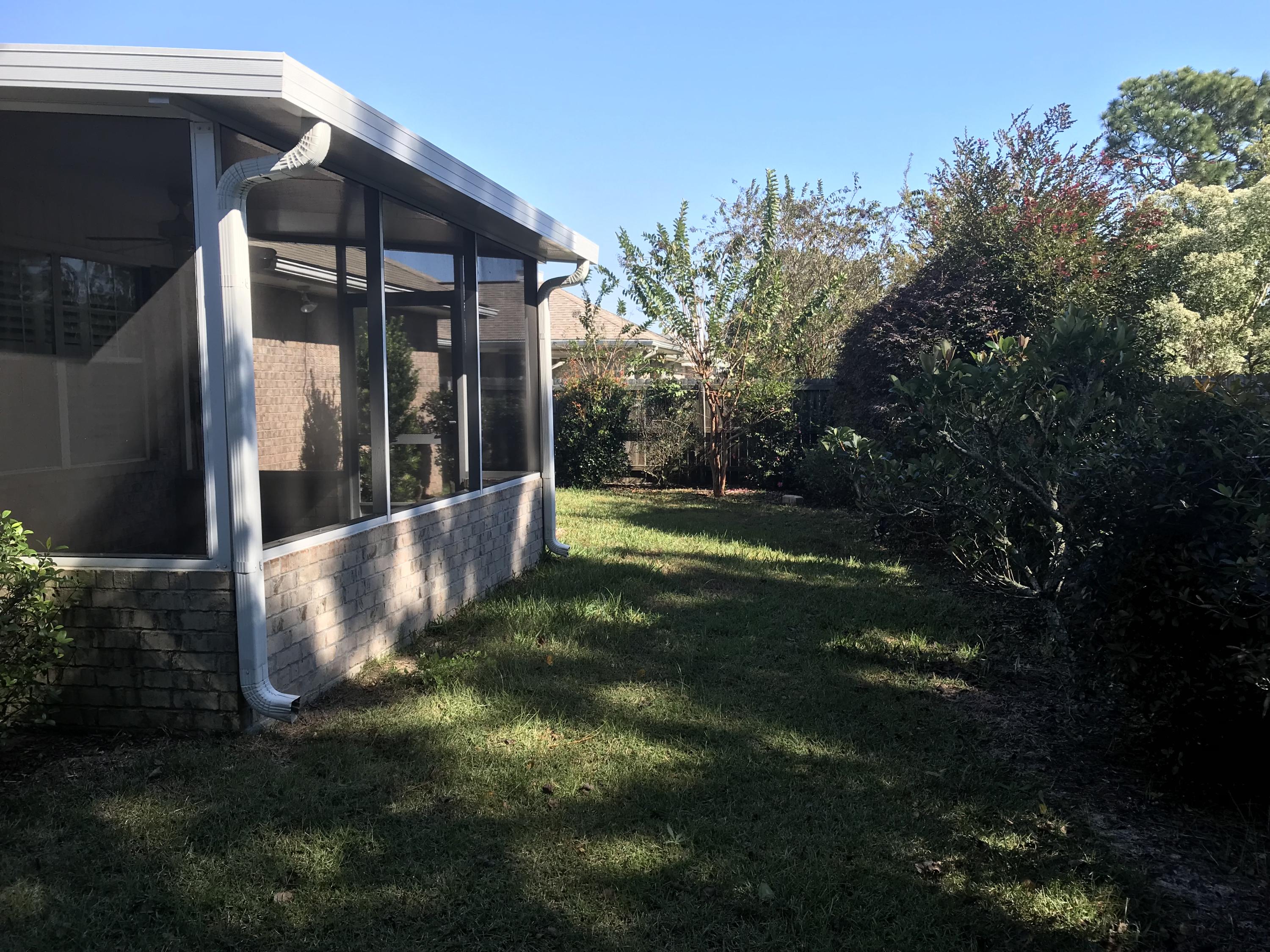 CREETWOODS - Residential Lease