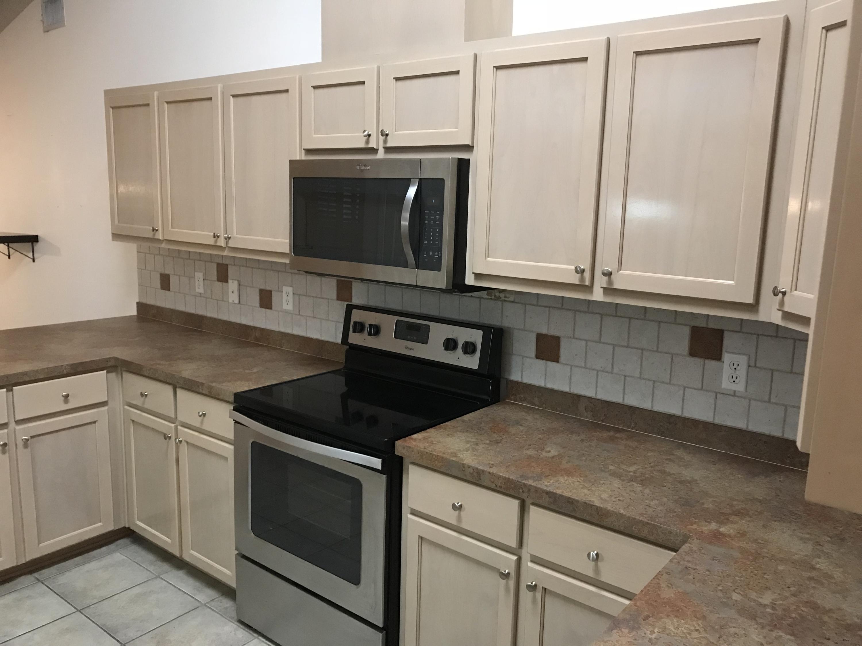 CREETWOODS - Residential Lease