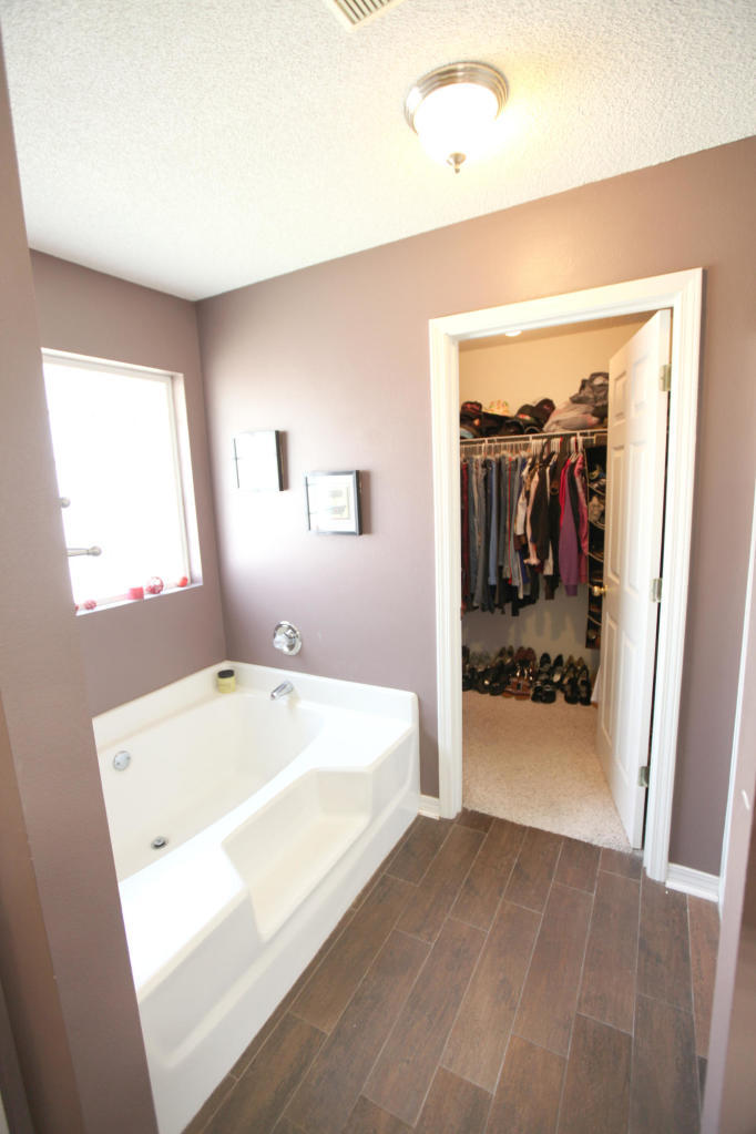 CREETWOODS - Residential Lease