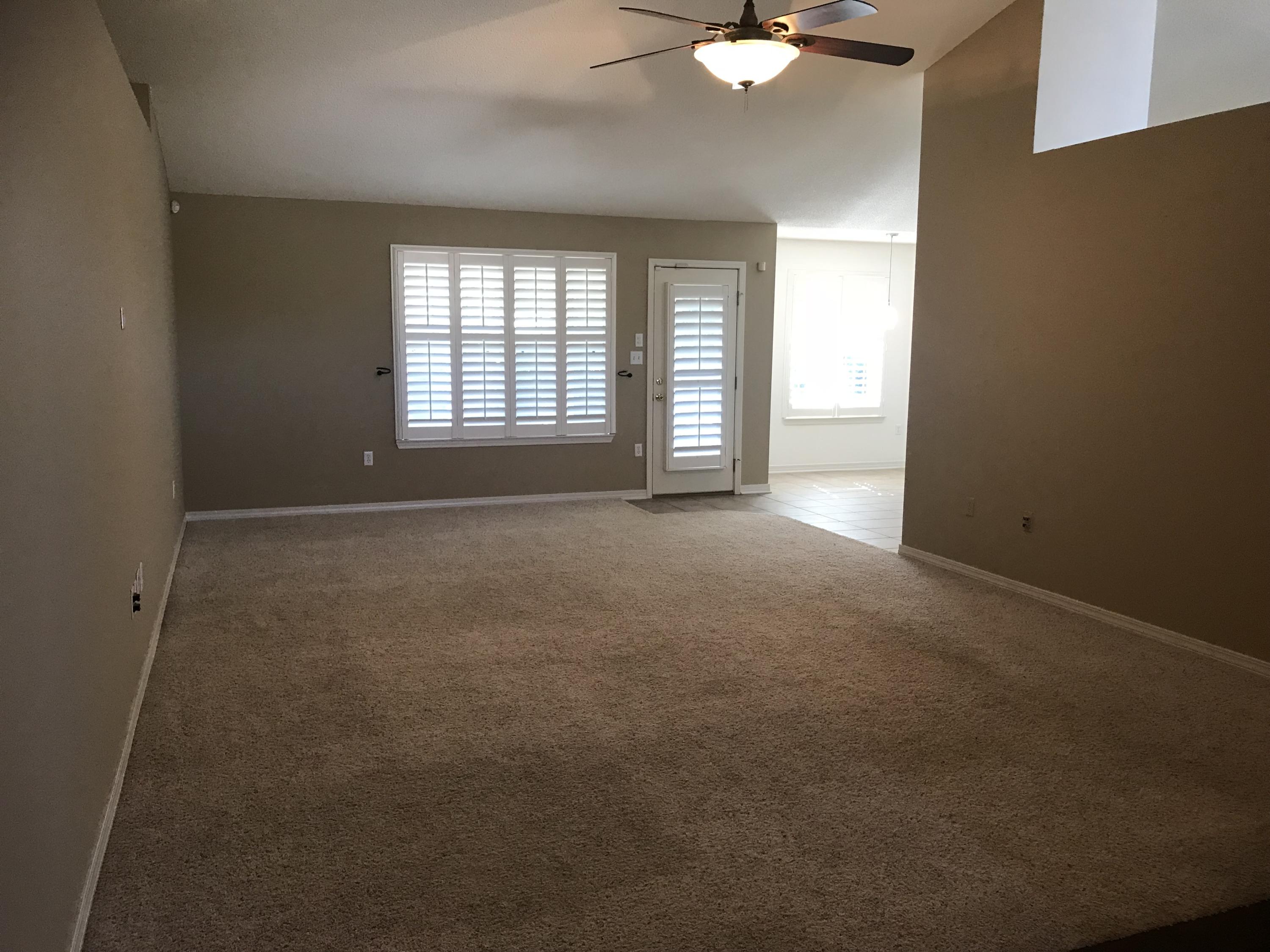 CREETWOODS - Residential Lease