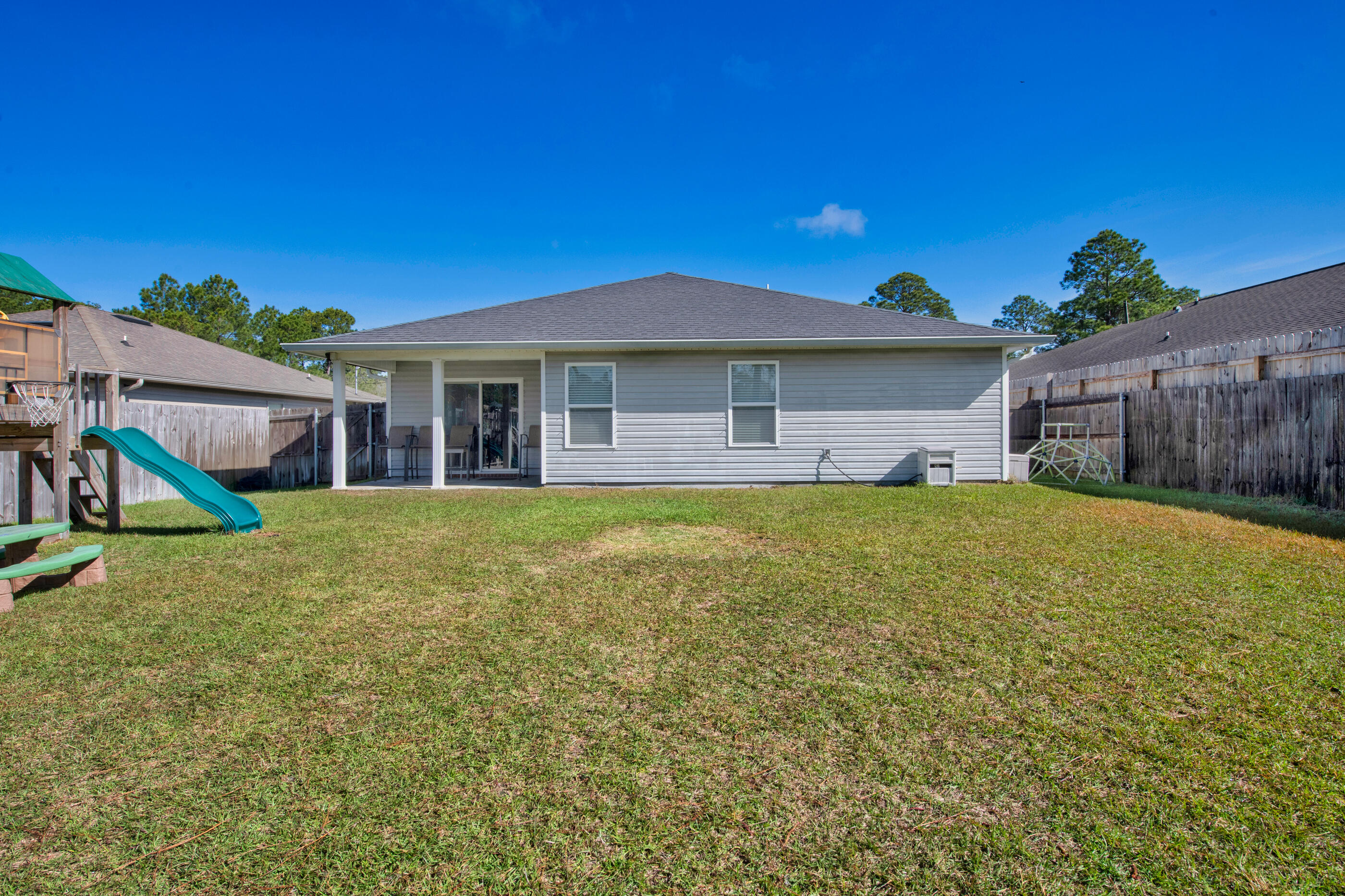 NAVARRE S/D 2ND ADDN - Residential