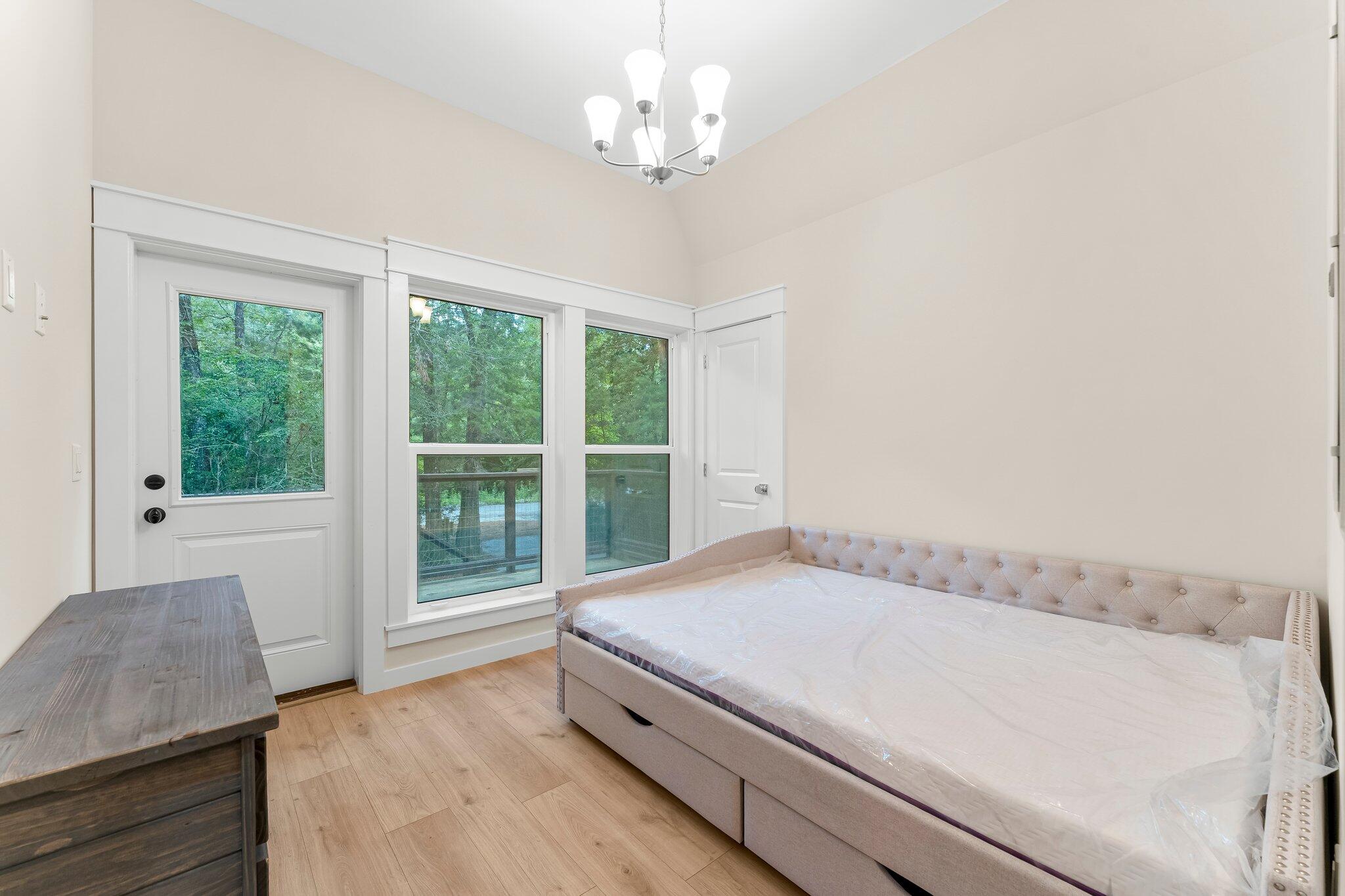 COWFORD - Residential Lease