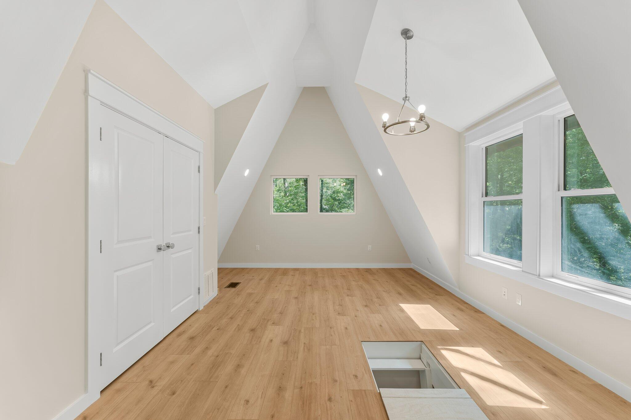 COWFORD - Residential Lease