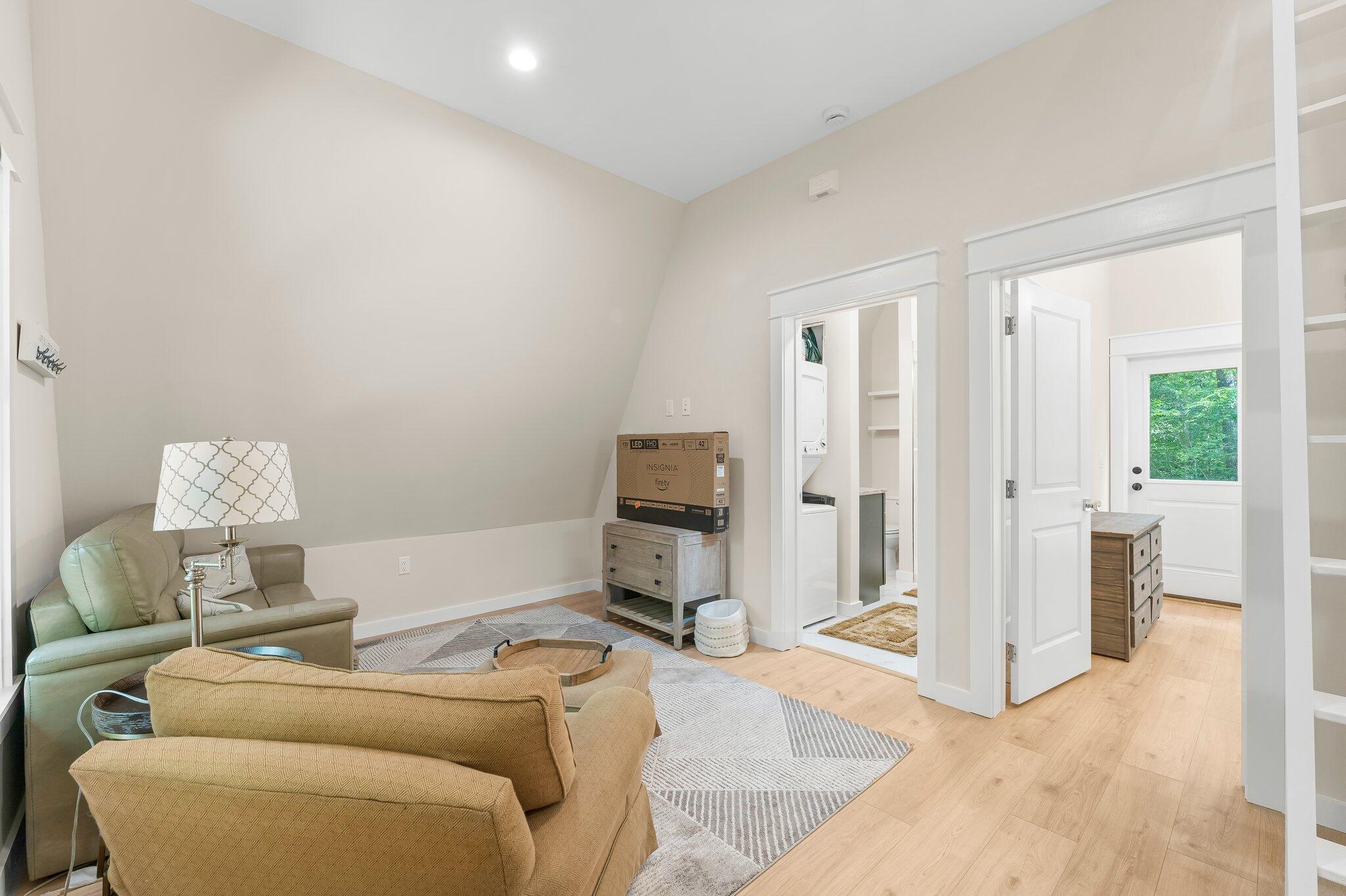 COWFORD - Residential Lease