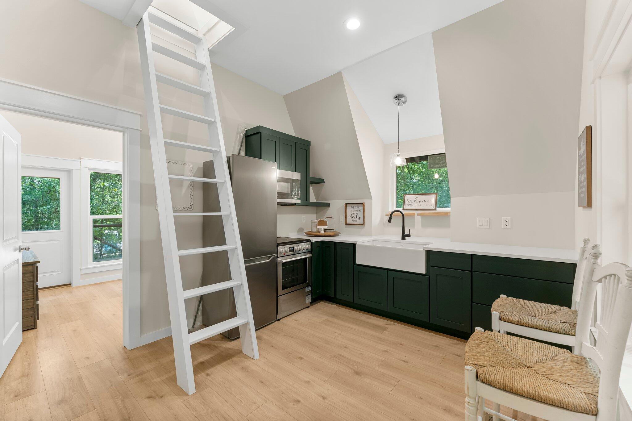 COWFORD - Residential Lease