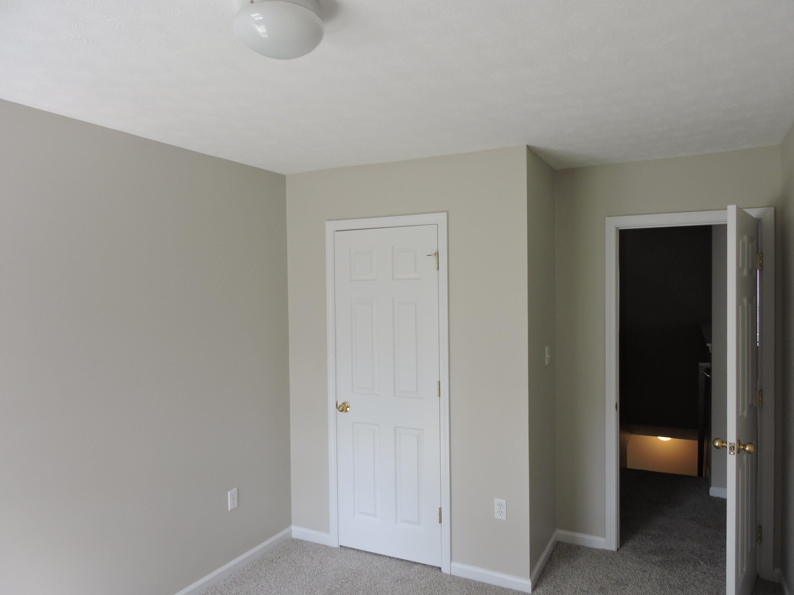ROLLING PINES - Residential Lease