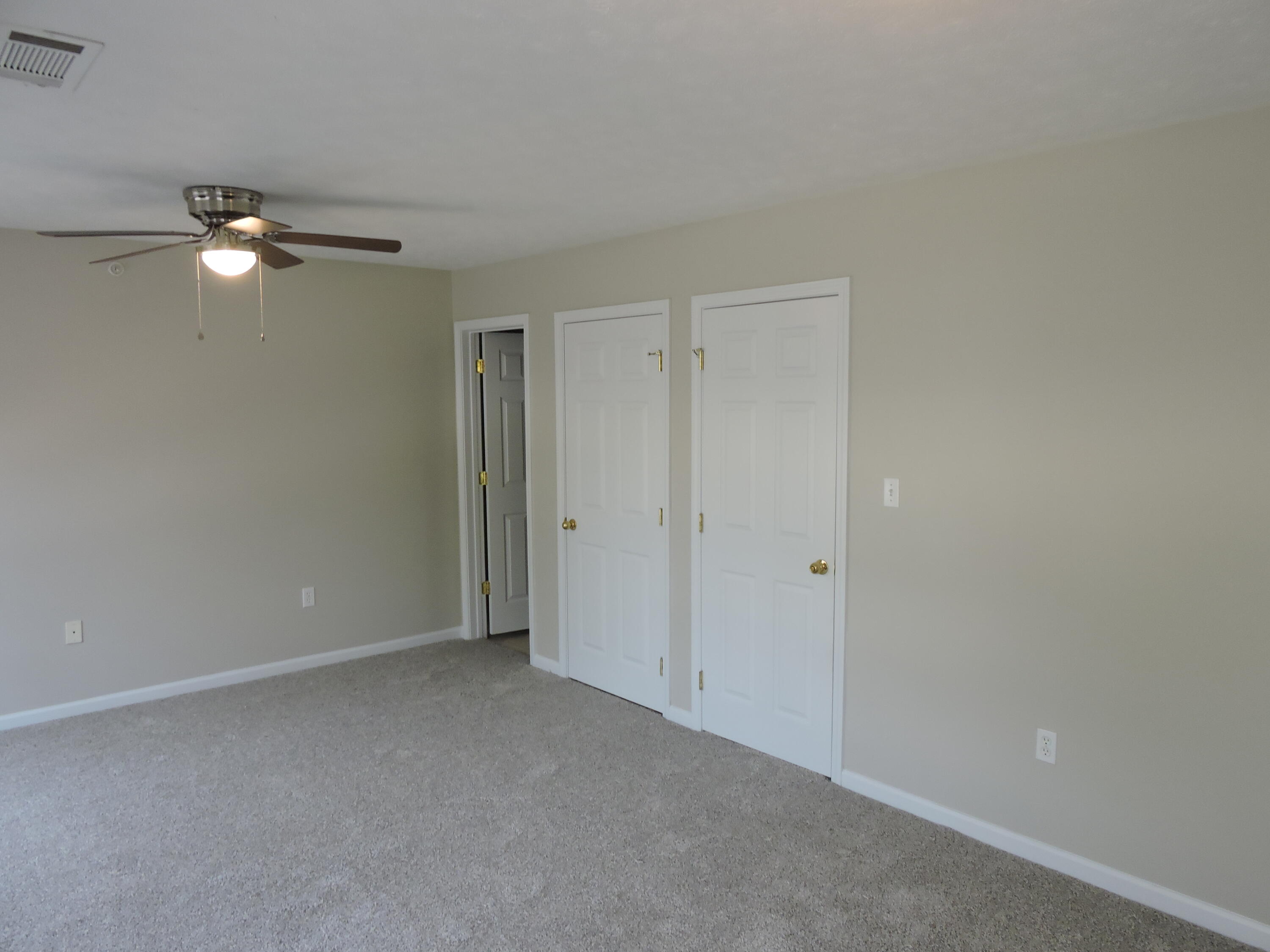 ROLLING PINES - Residential Lease
