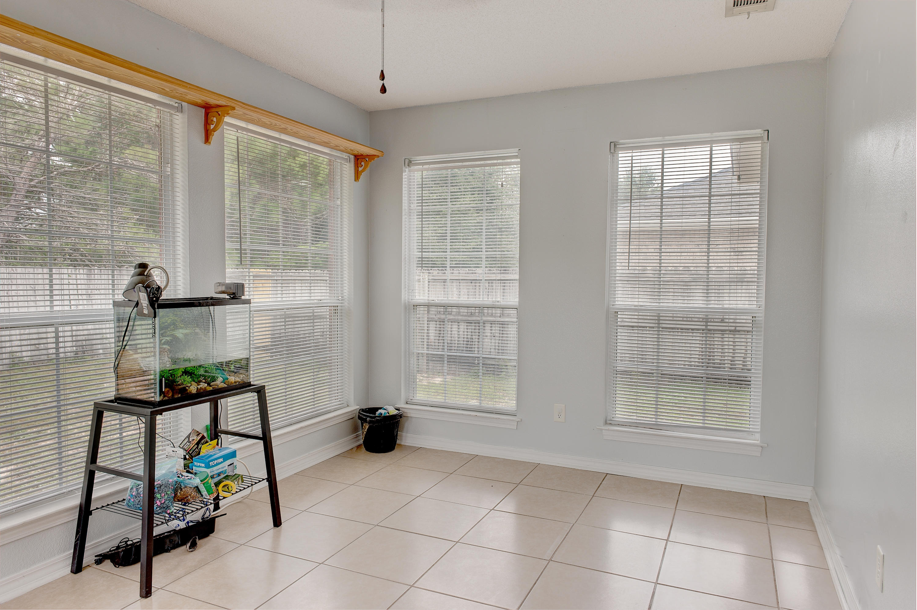 HIDDEN ESTATES - Residential