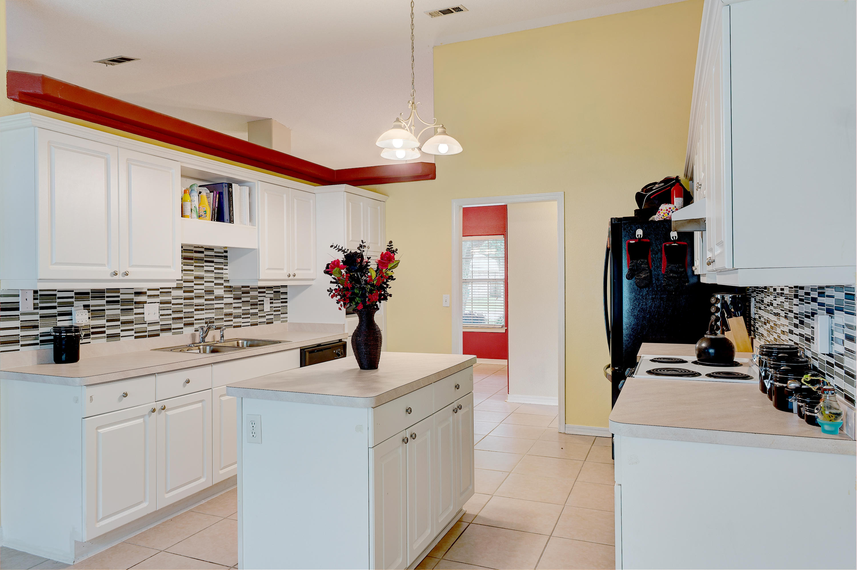 HIDDEN ESTATES - Residential