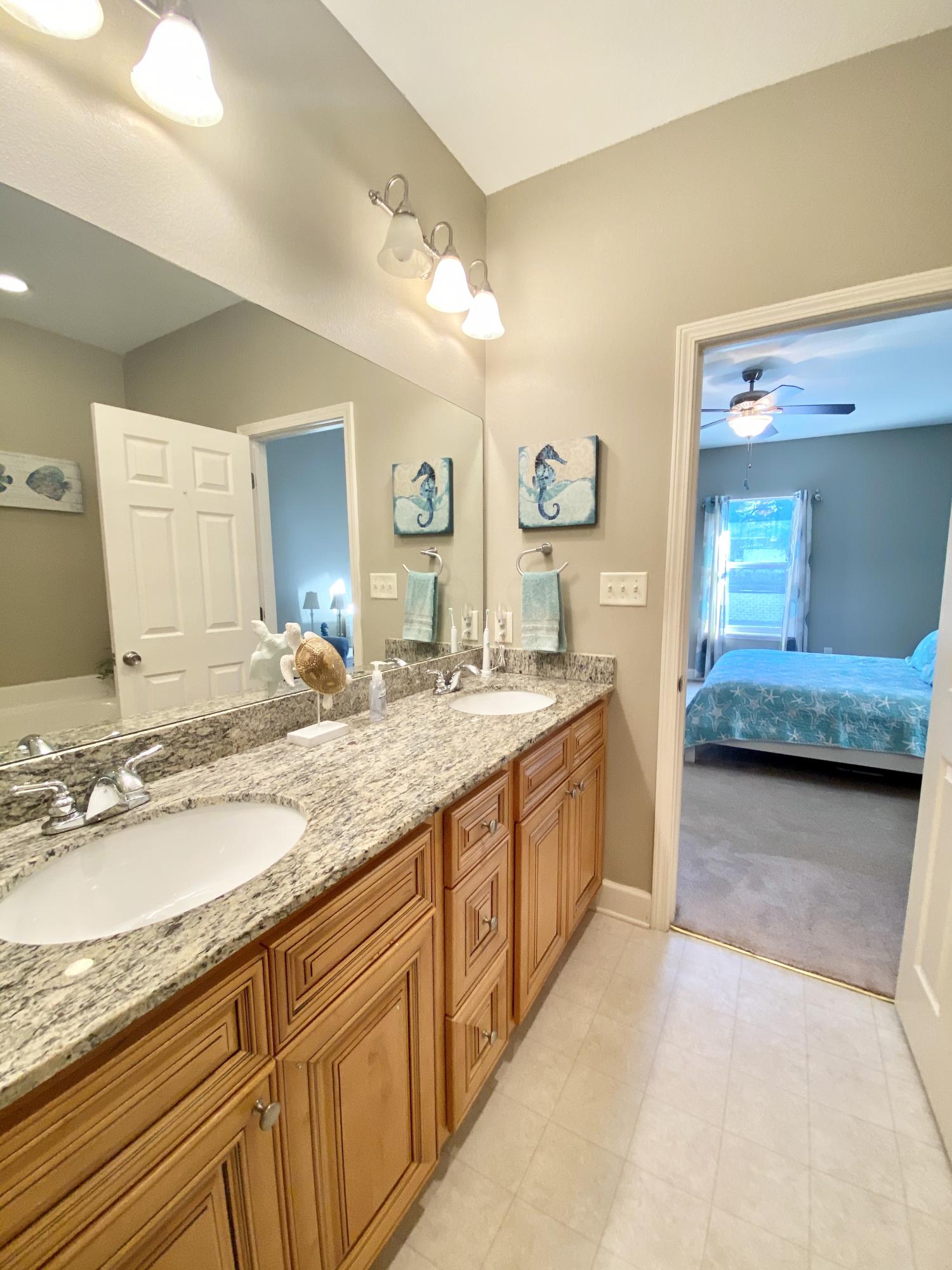 ARBOR LAKE - Residential