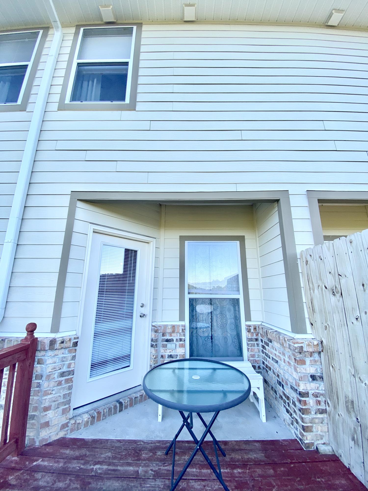 ARBOR LAKE - Residential