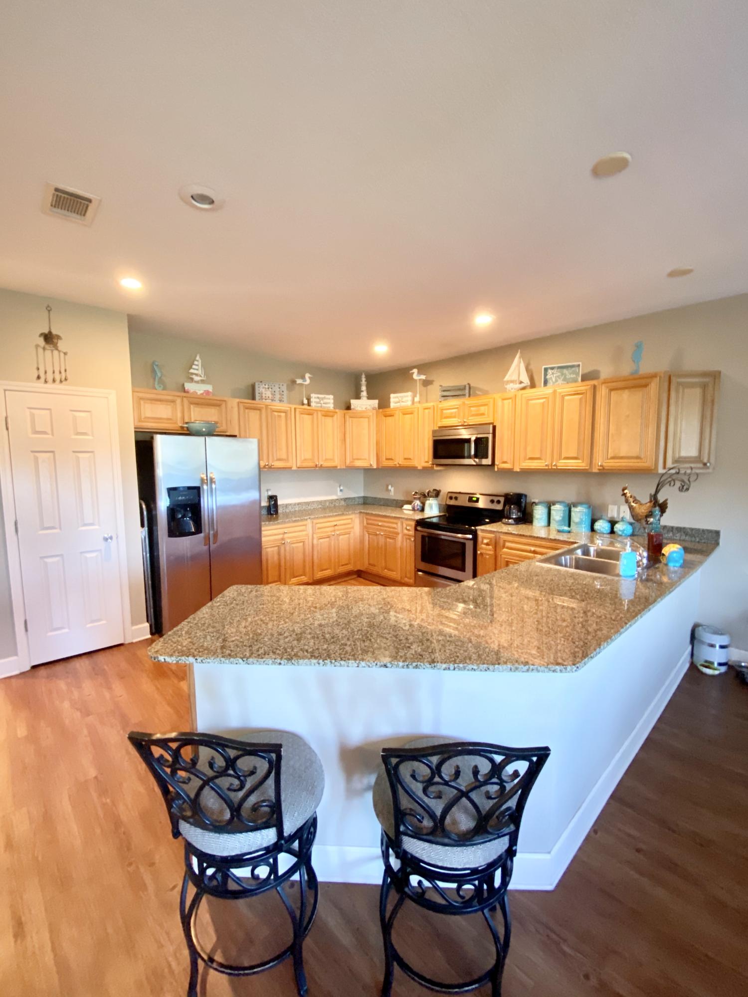 ARBOR LAKE - Residential