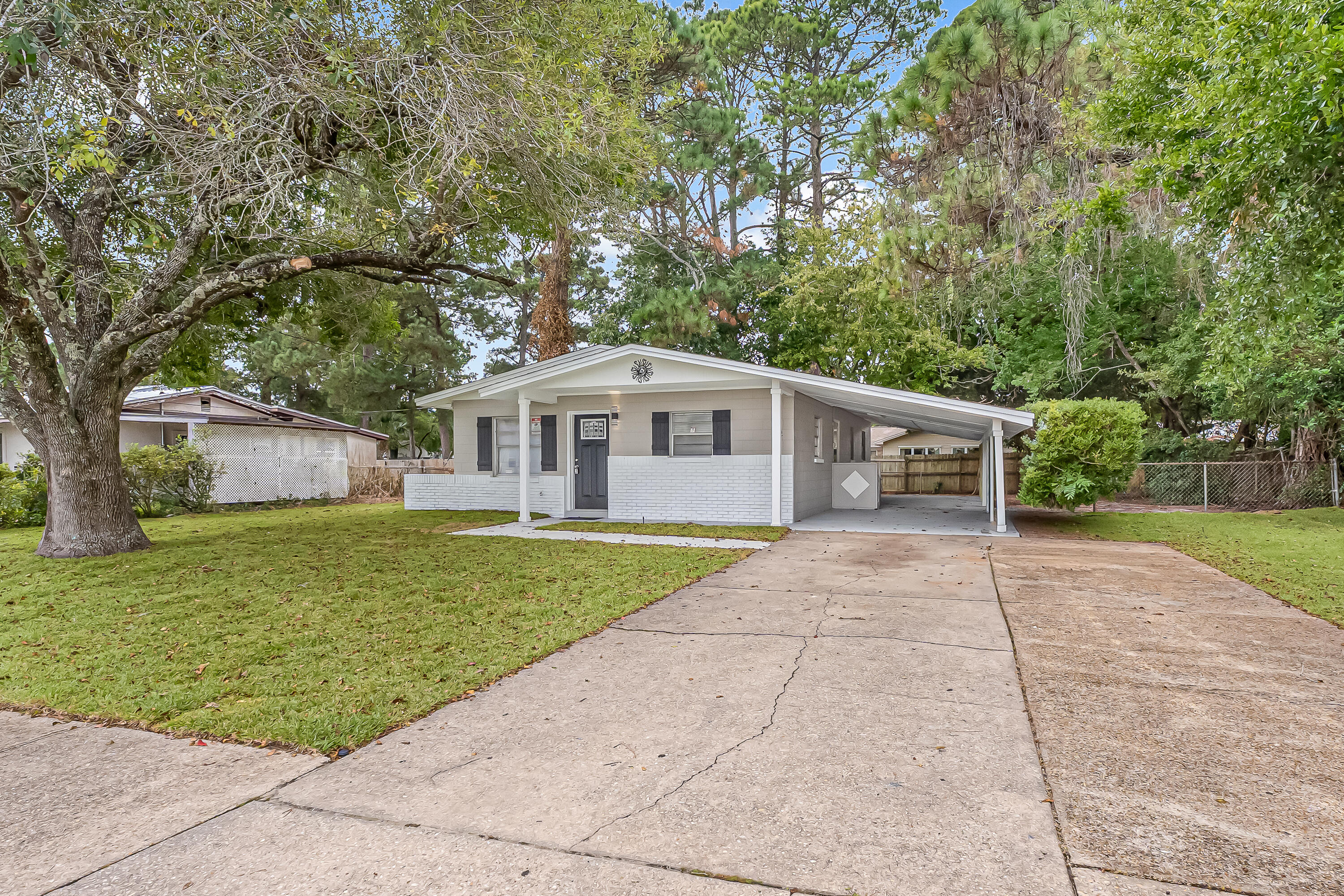 OAKLAND HEIGHTS - Residential