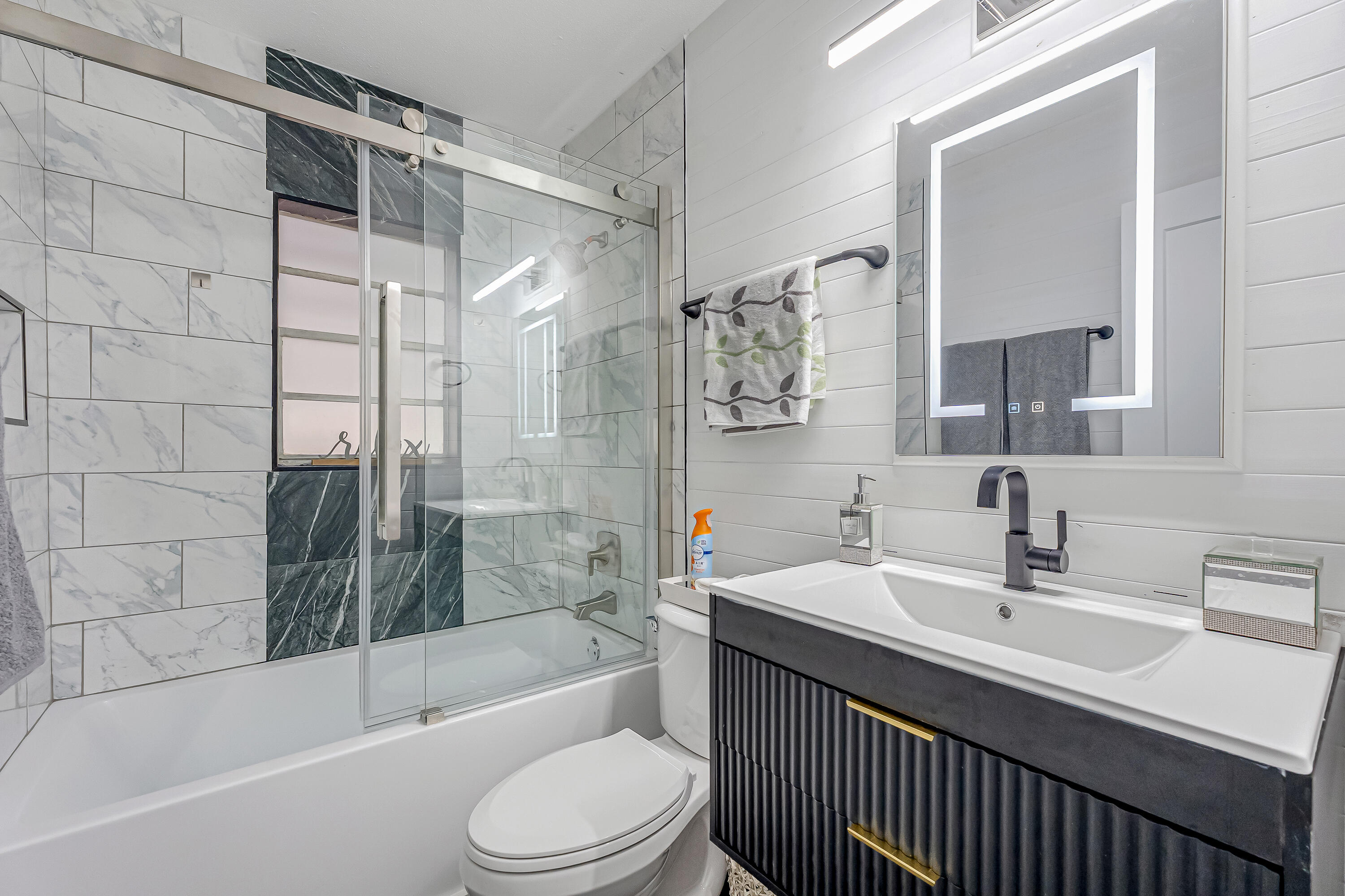 OAKLAND HEIGHTS - Residential