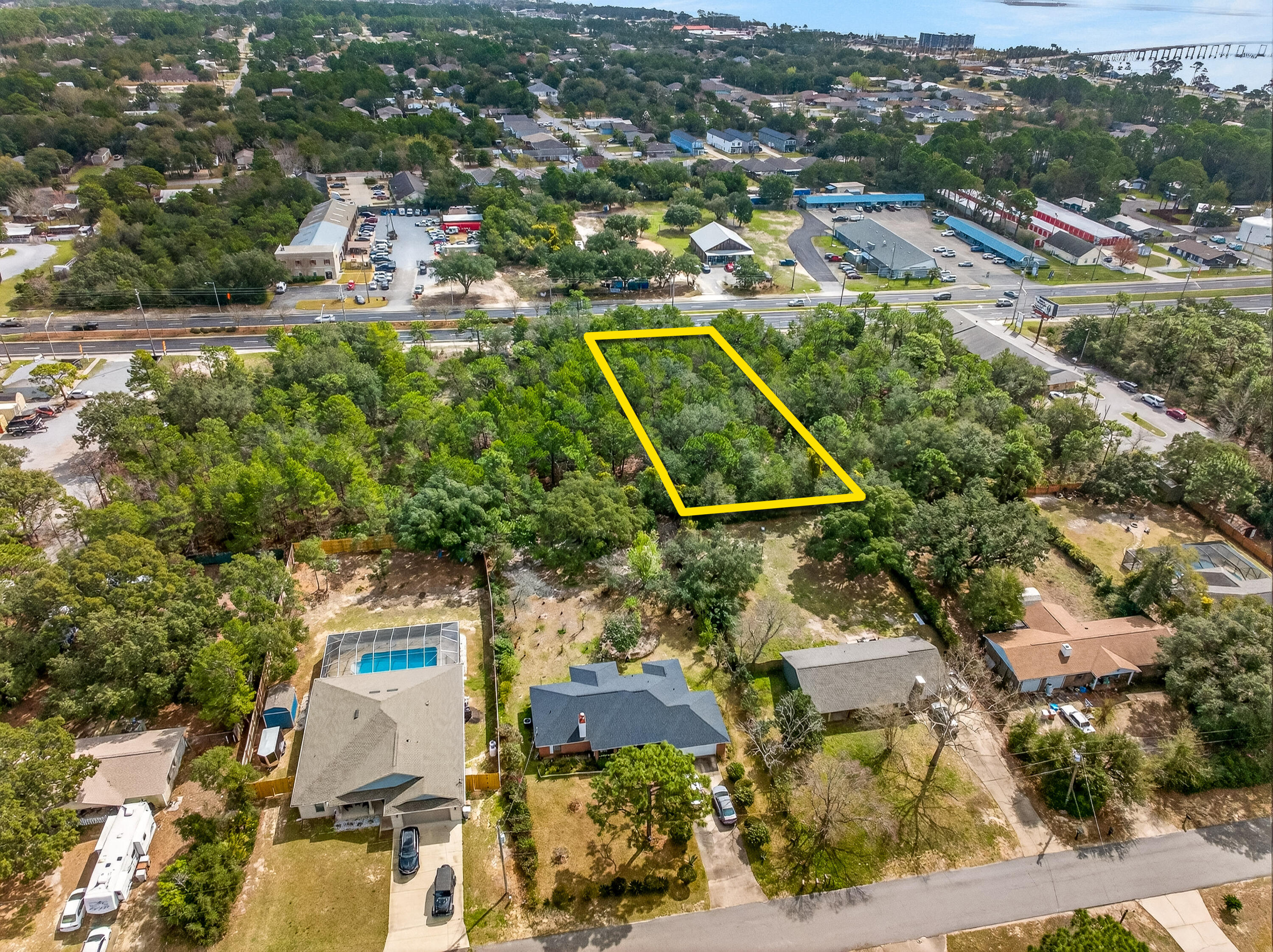 METES & BOUNDS - Land