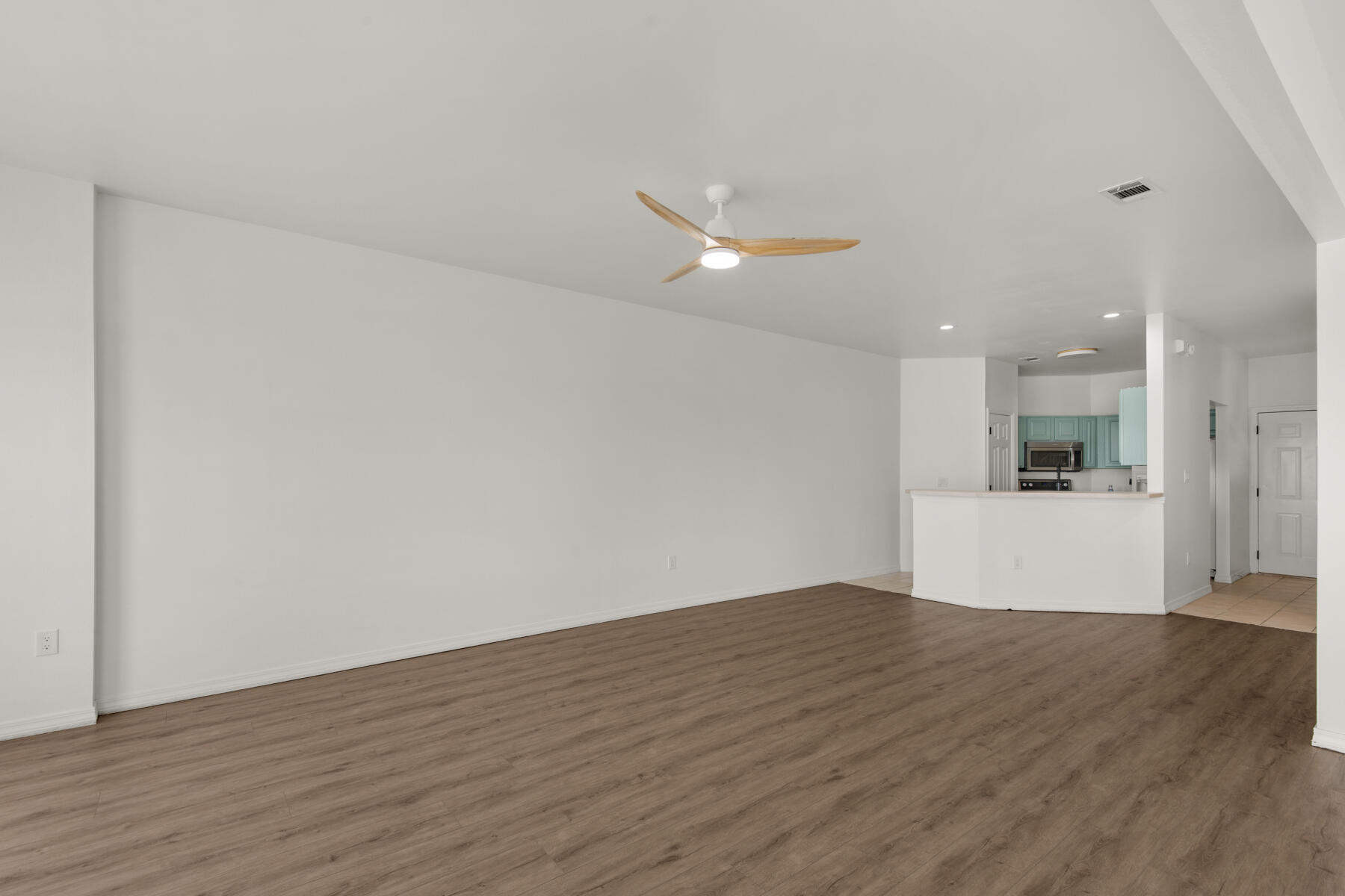 PELICAN COVE T/H - Residential
