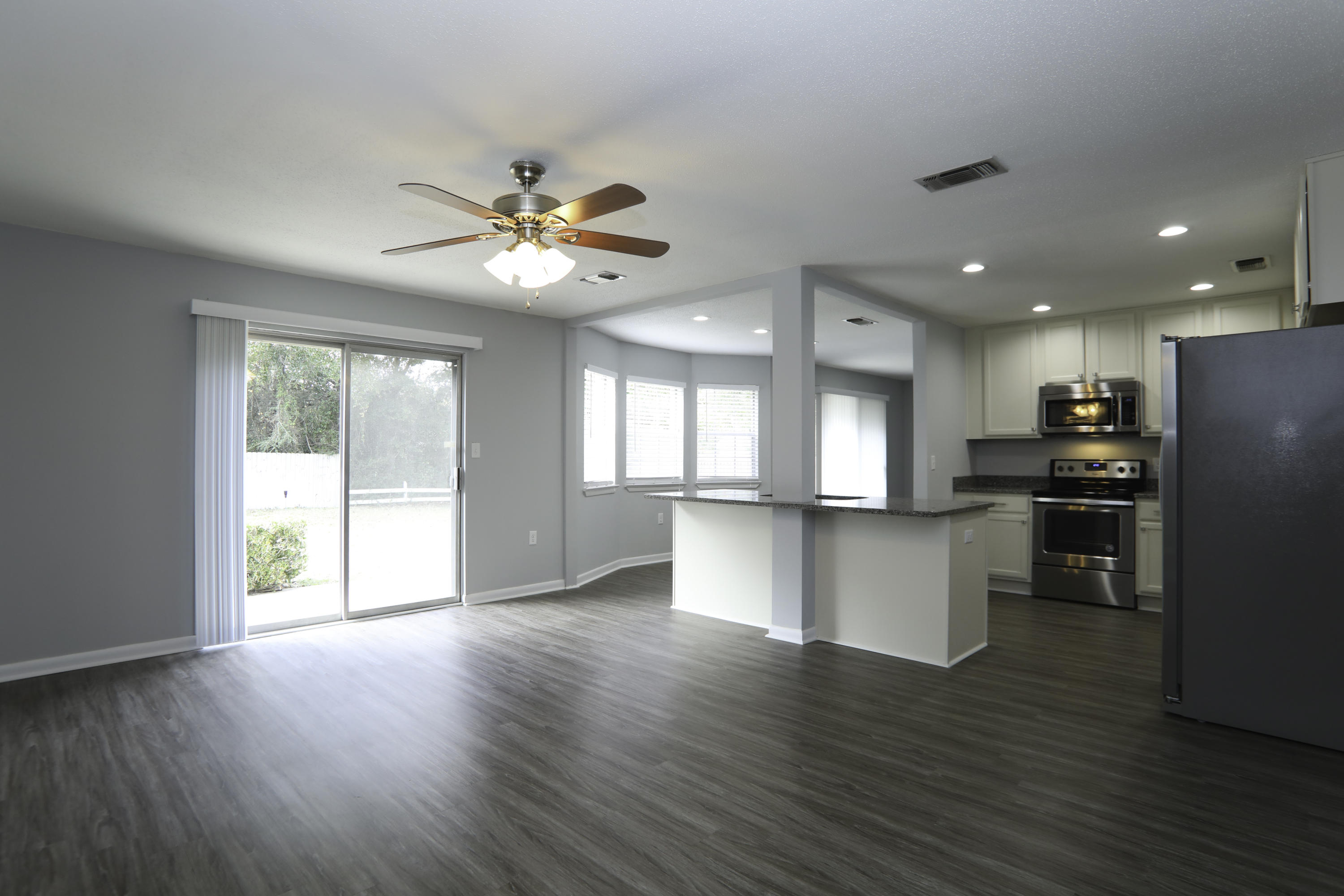 LAKE LORRAINE ESTATES 1 - Residential