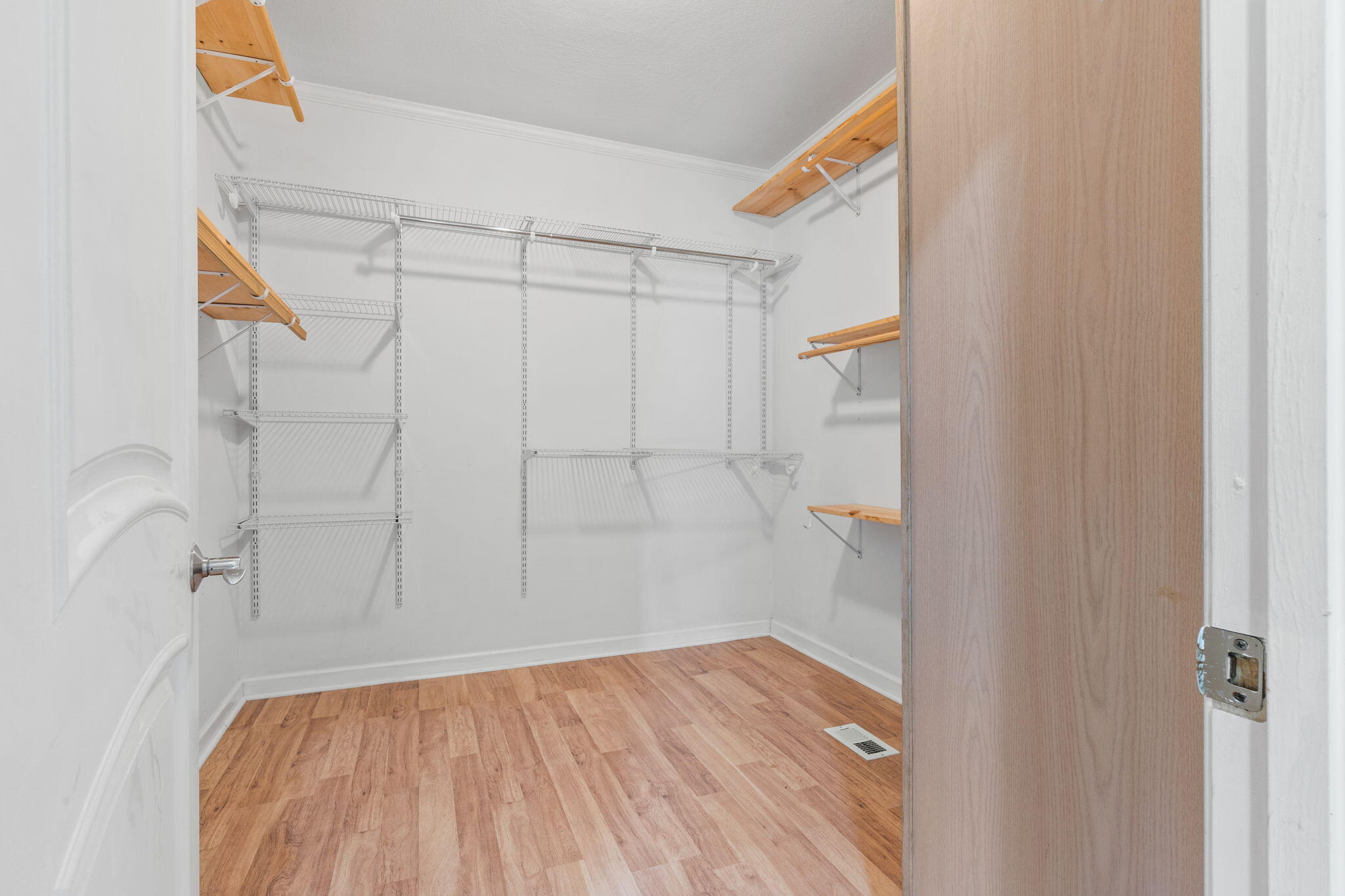 CANO ESTATES - Residential