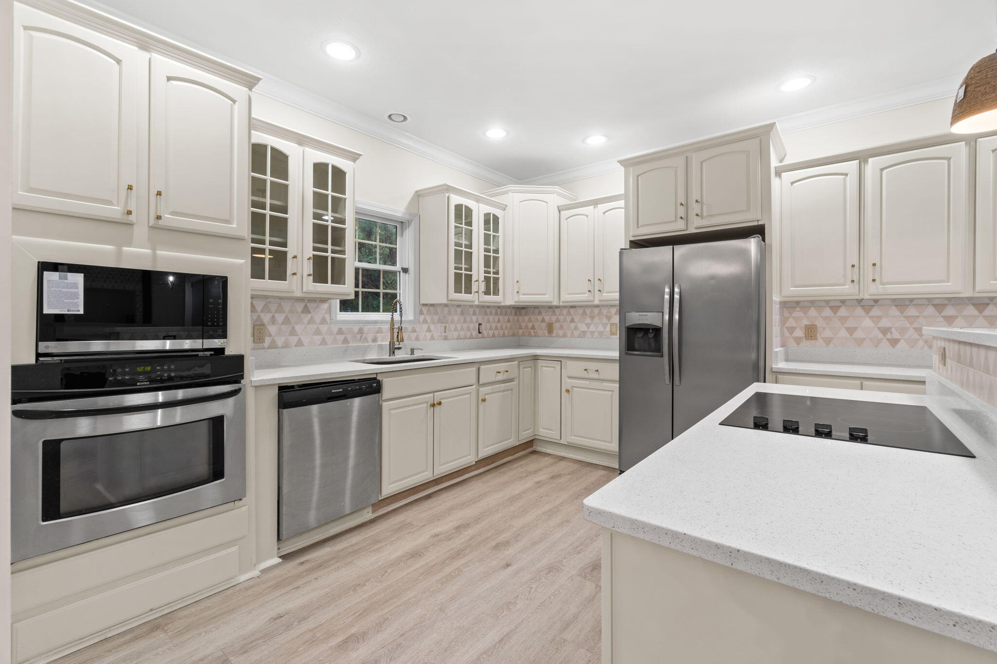 CANO ESTATES - Residential