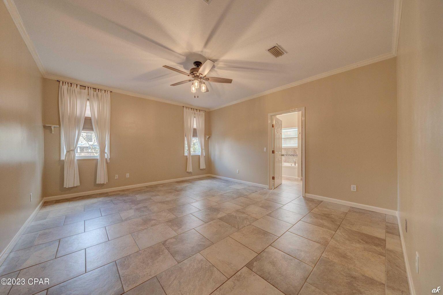 COLONY CLUB HARBOUR PH 3 - Residential