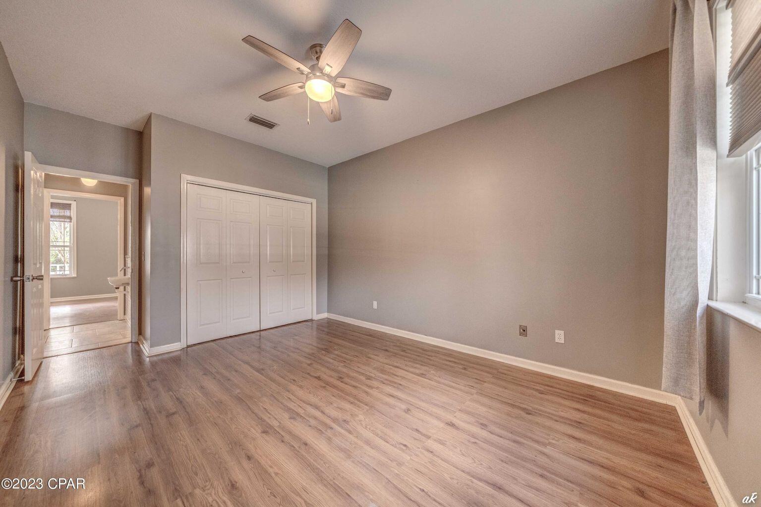 COLONY CLUB HARBOUR PH 3 - Residential