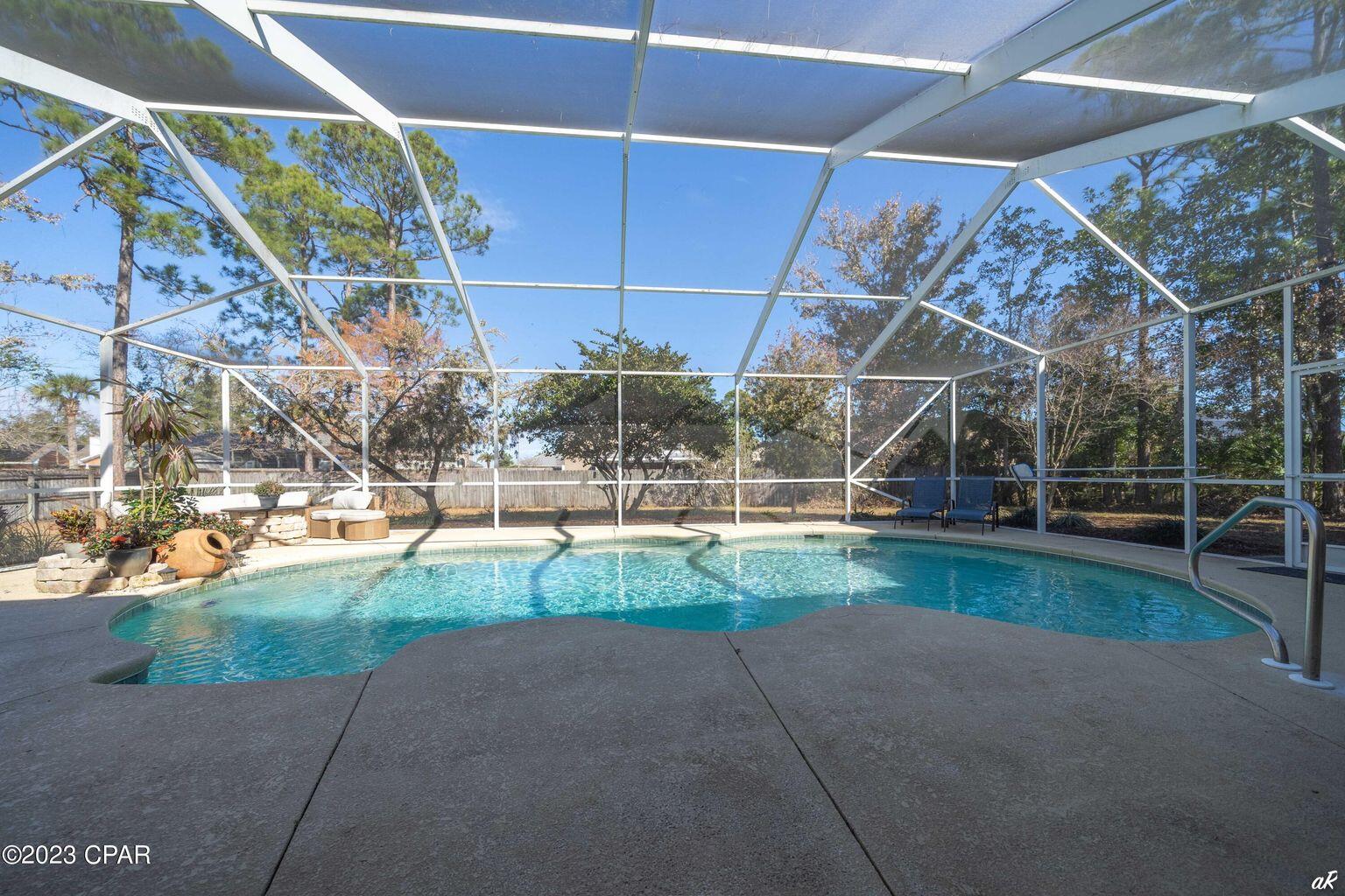 COLONY CLUB HARBOUR PH 3 - Residential