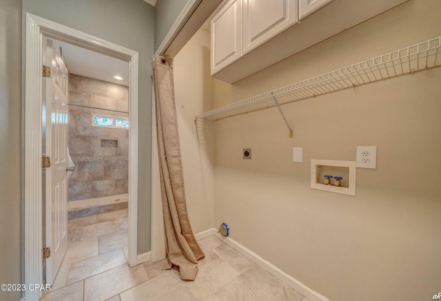 COLONY CLUB HARBOUR PH 3 - Residential