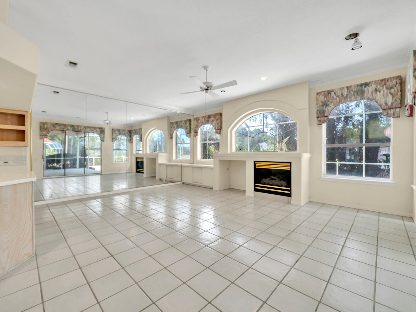 EMERALD BAY PH 1-B - Residential