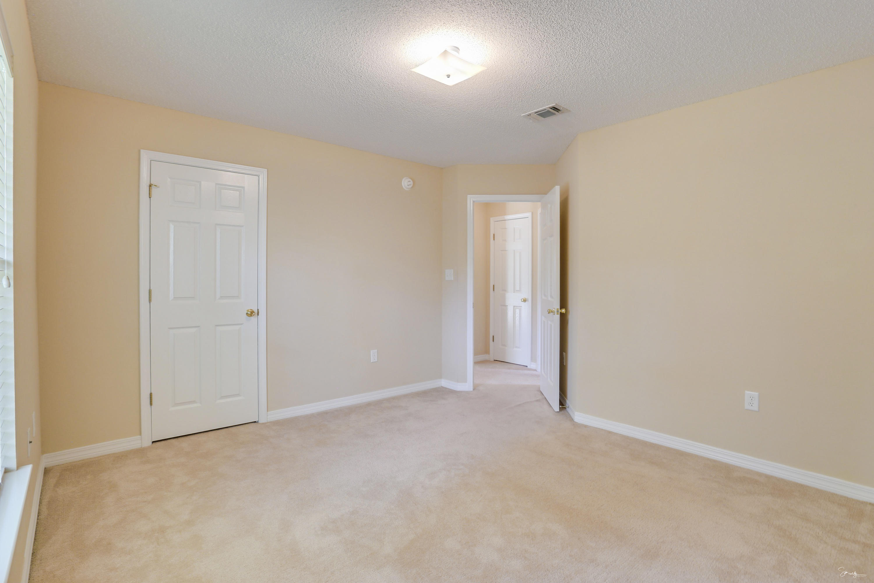 KELLIE'S WAY - Residential