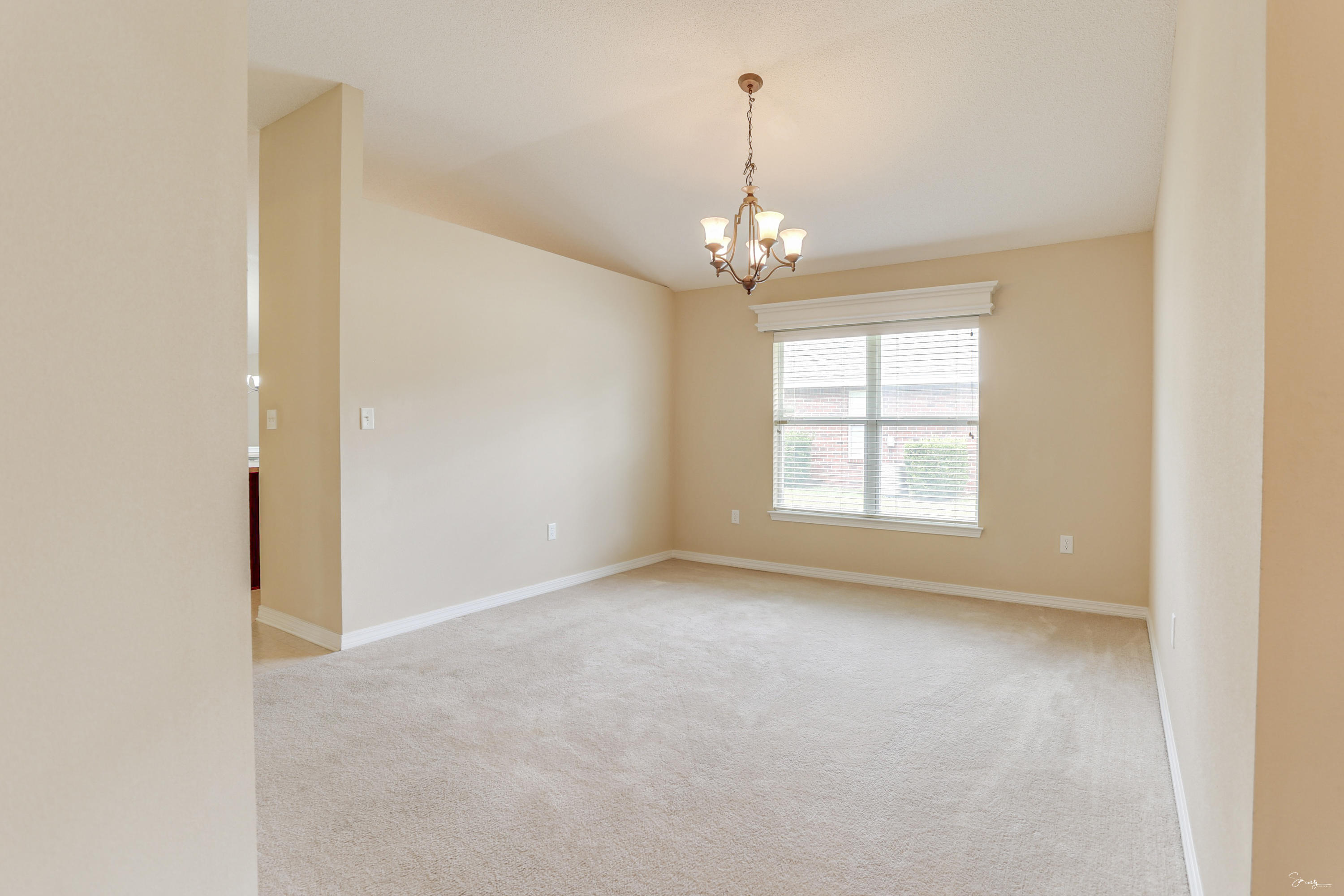 KELLIE'S WAY - Residential