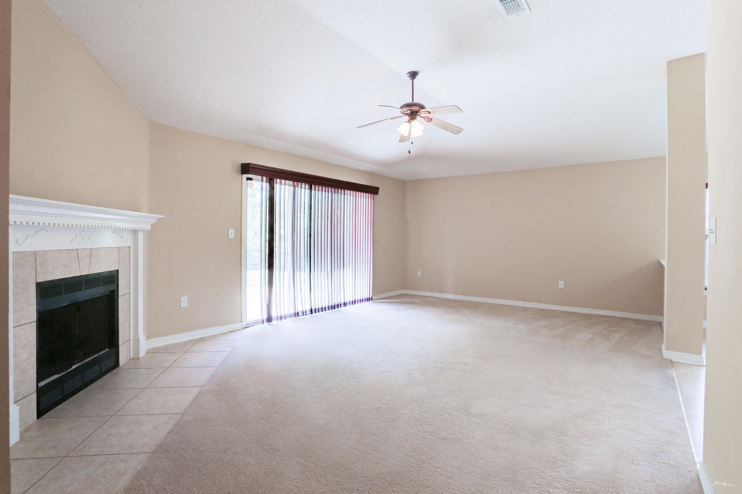 KELLIE'S WAY - Residential