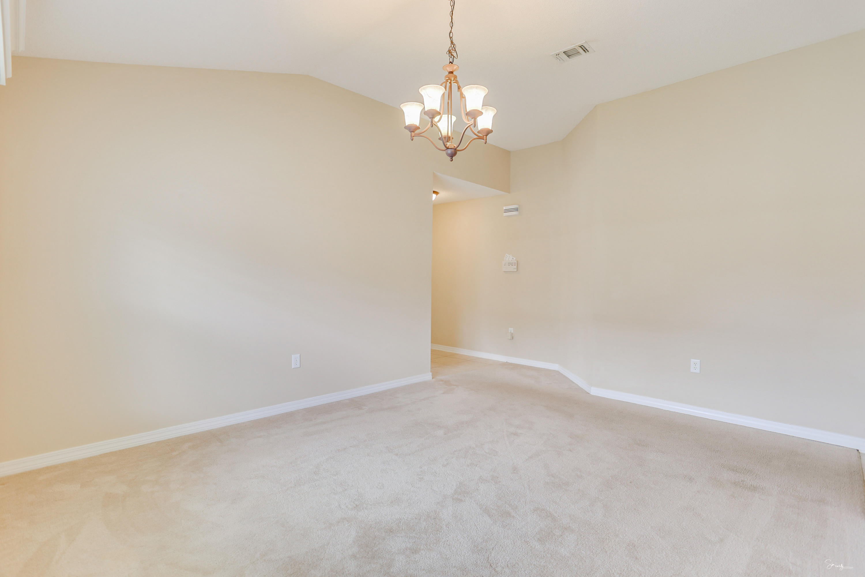 KELLIE'S WAY - Residential