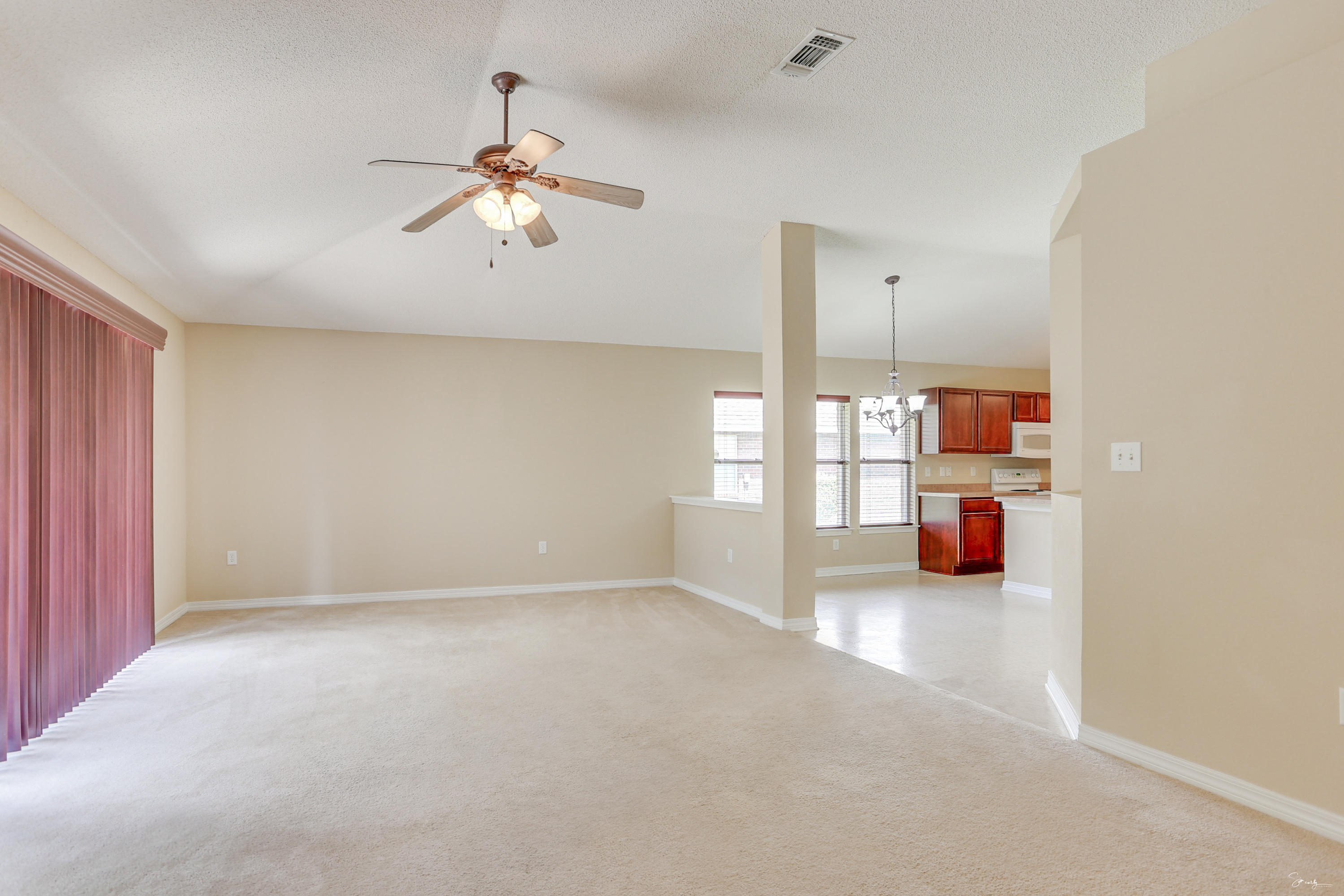 KELLIE'S WAY - Residential