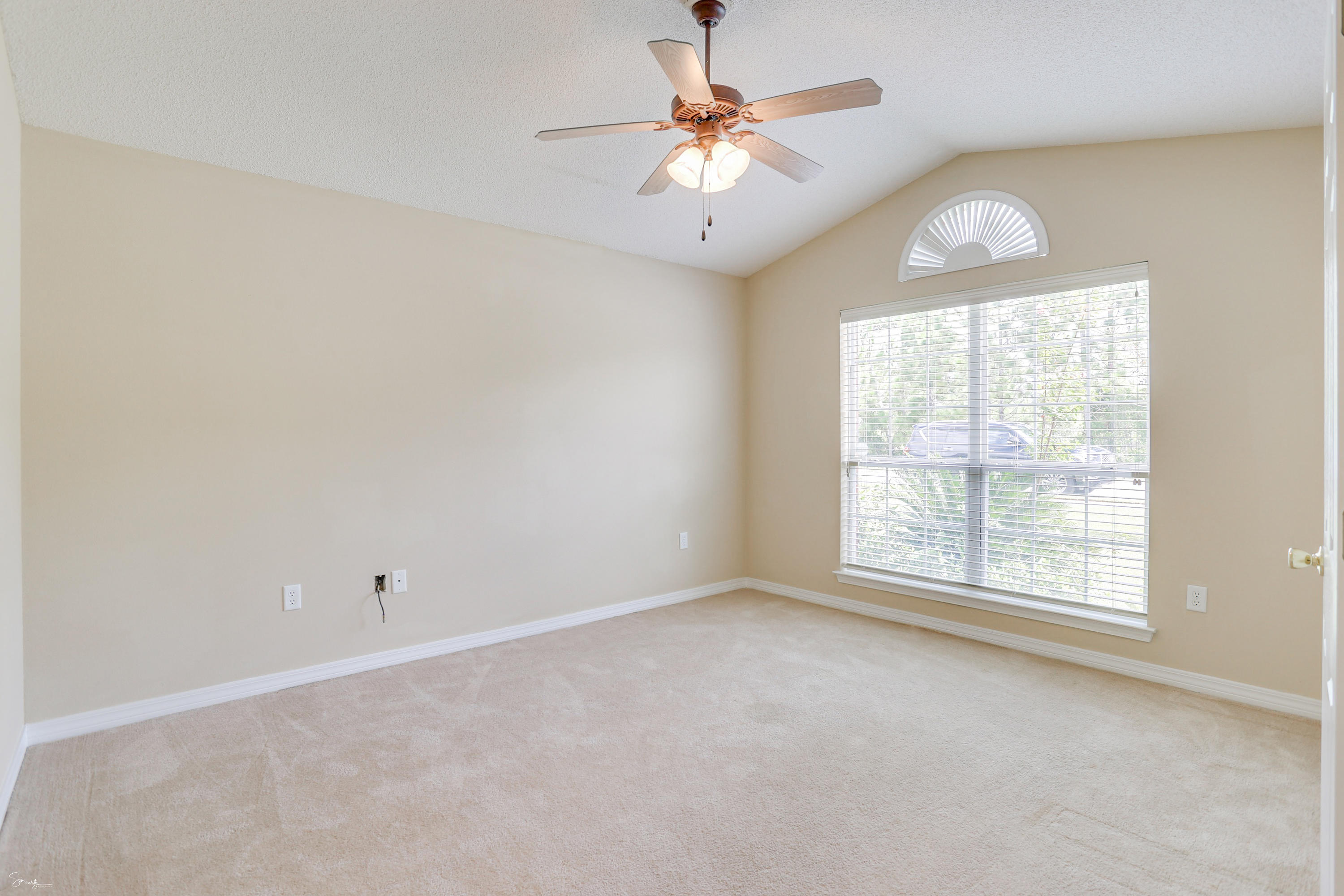 KELLIE'S WAY - Residential