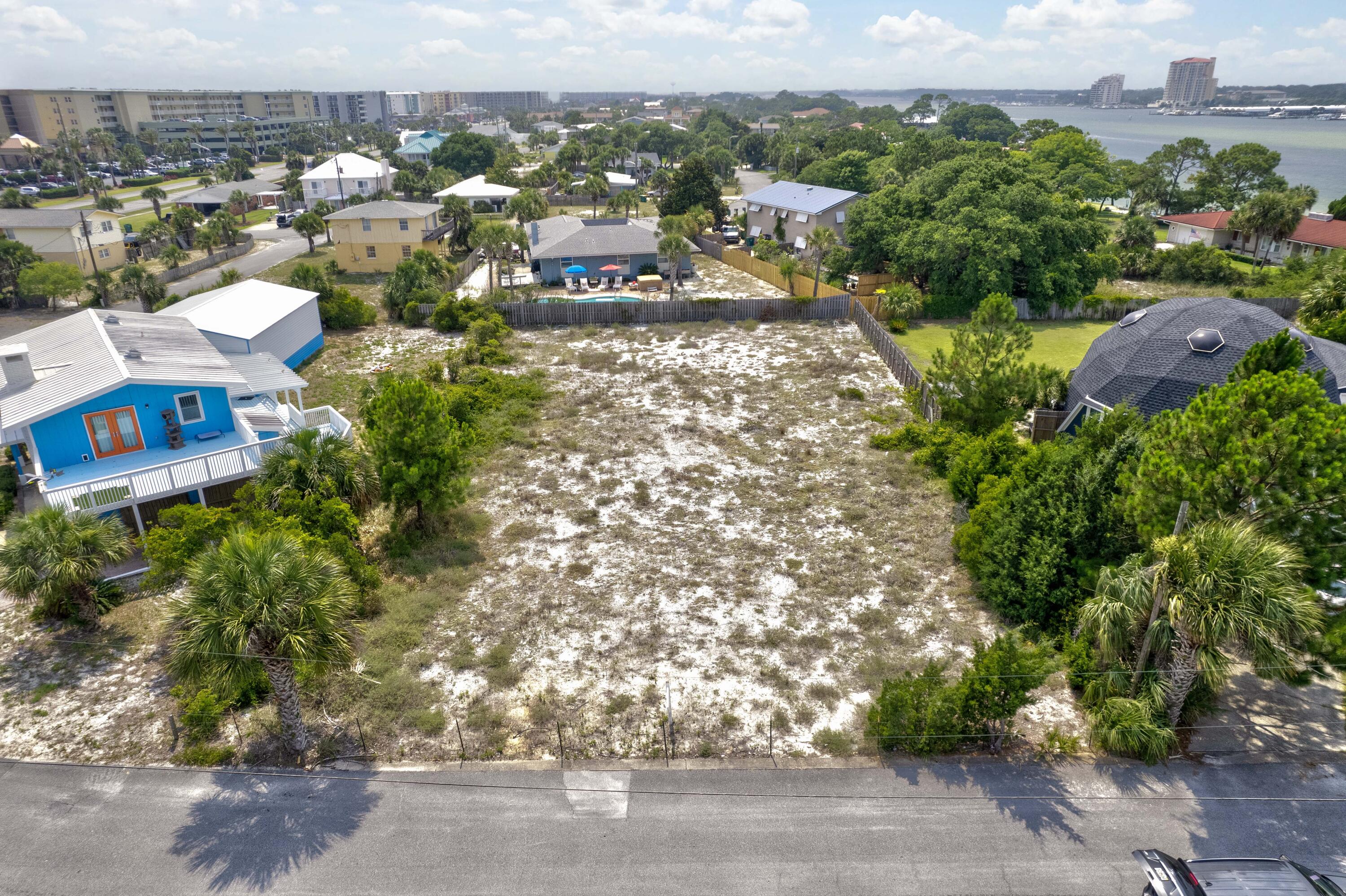 OKALOOSA ISLAND - Land