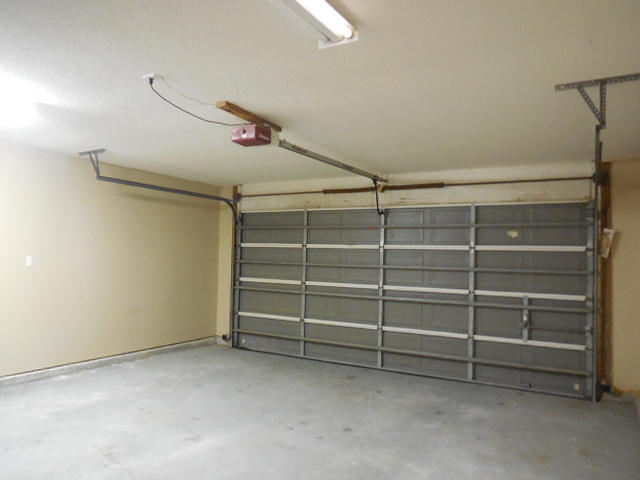 RAINTREE ESTATES - Residential