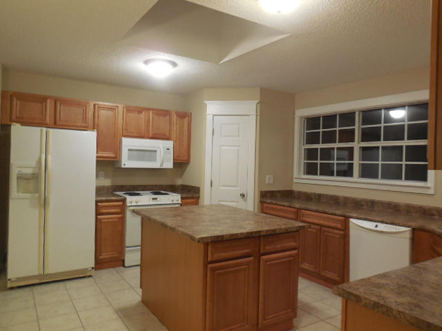 RAINTREE ESTATES - Residential