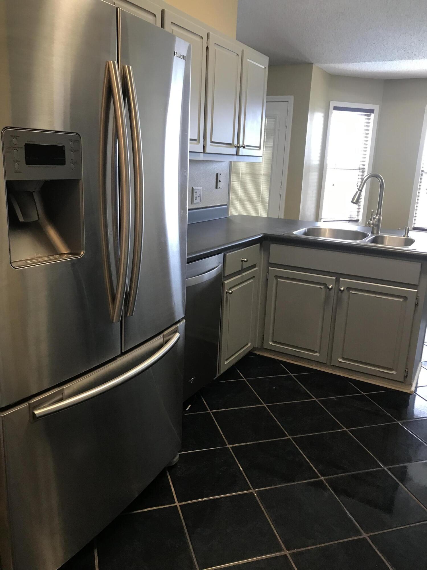 RIVERCHASE PH II - Residential Lease