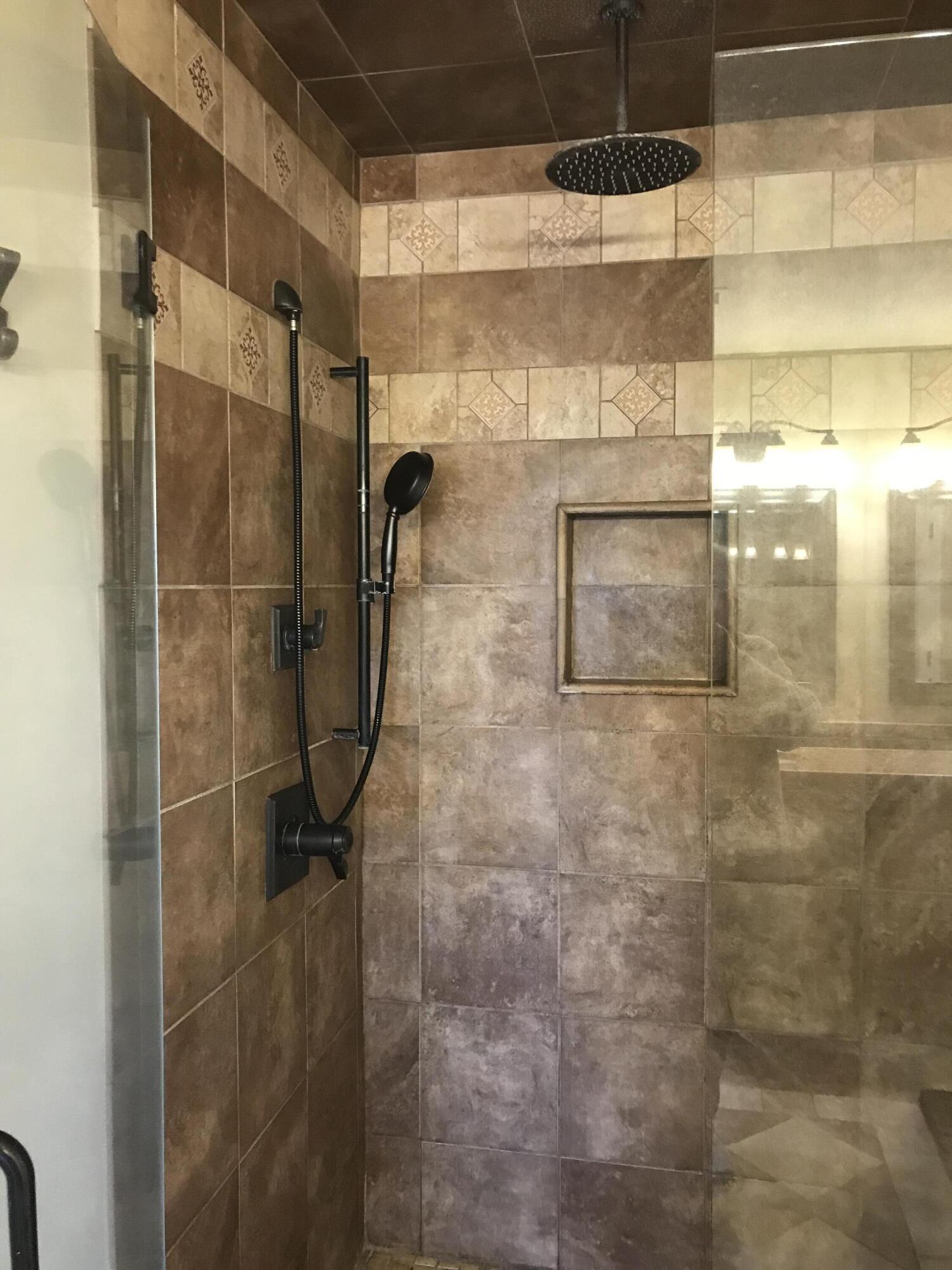 RIVERCHASE PH II - Residential Lease