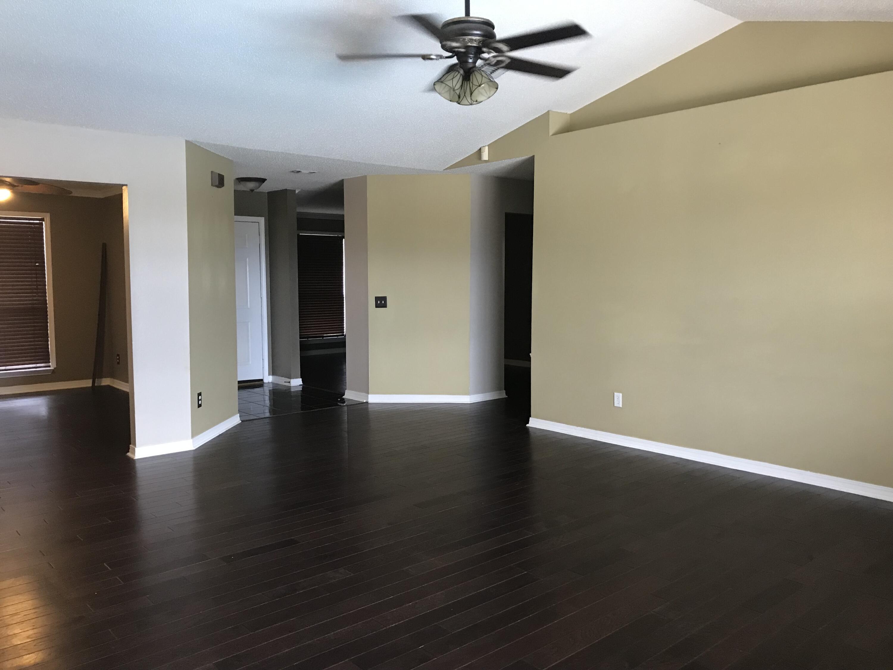 RIVERCHASE PH II - Residential Lease