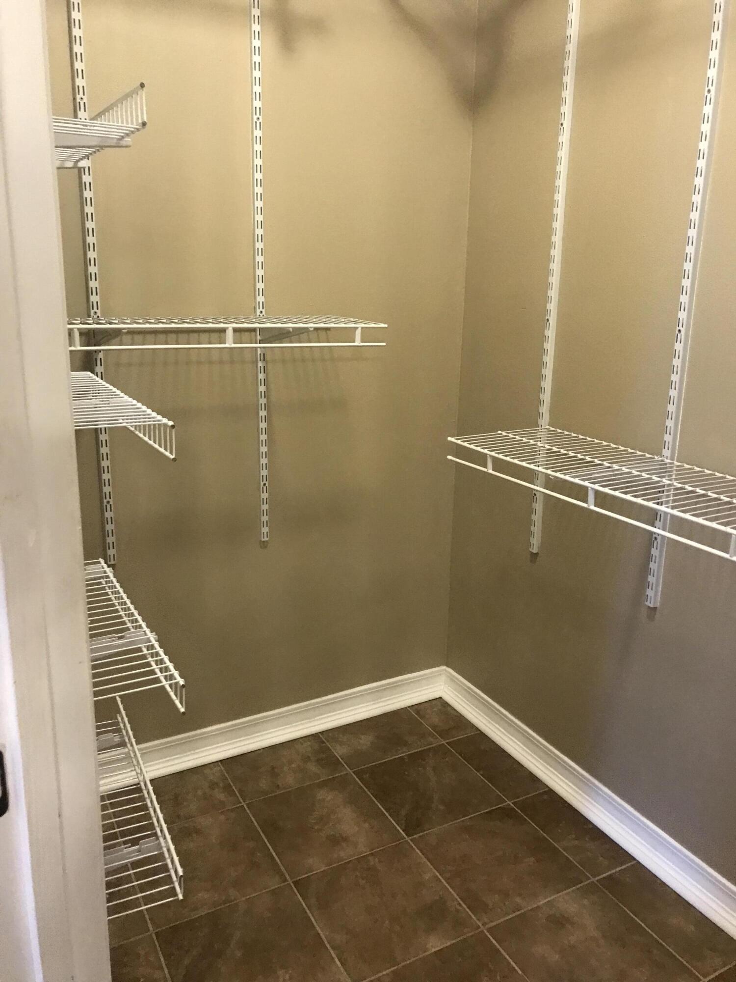 RIVERCHASE PH II - Residential Lease