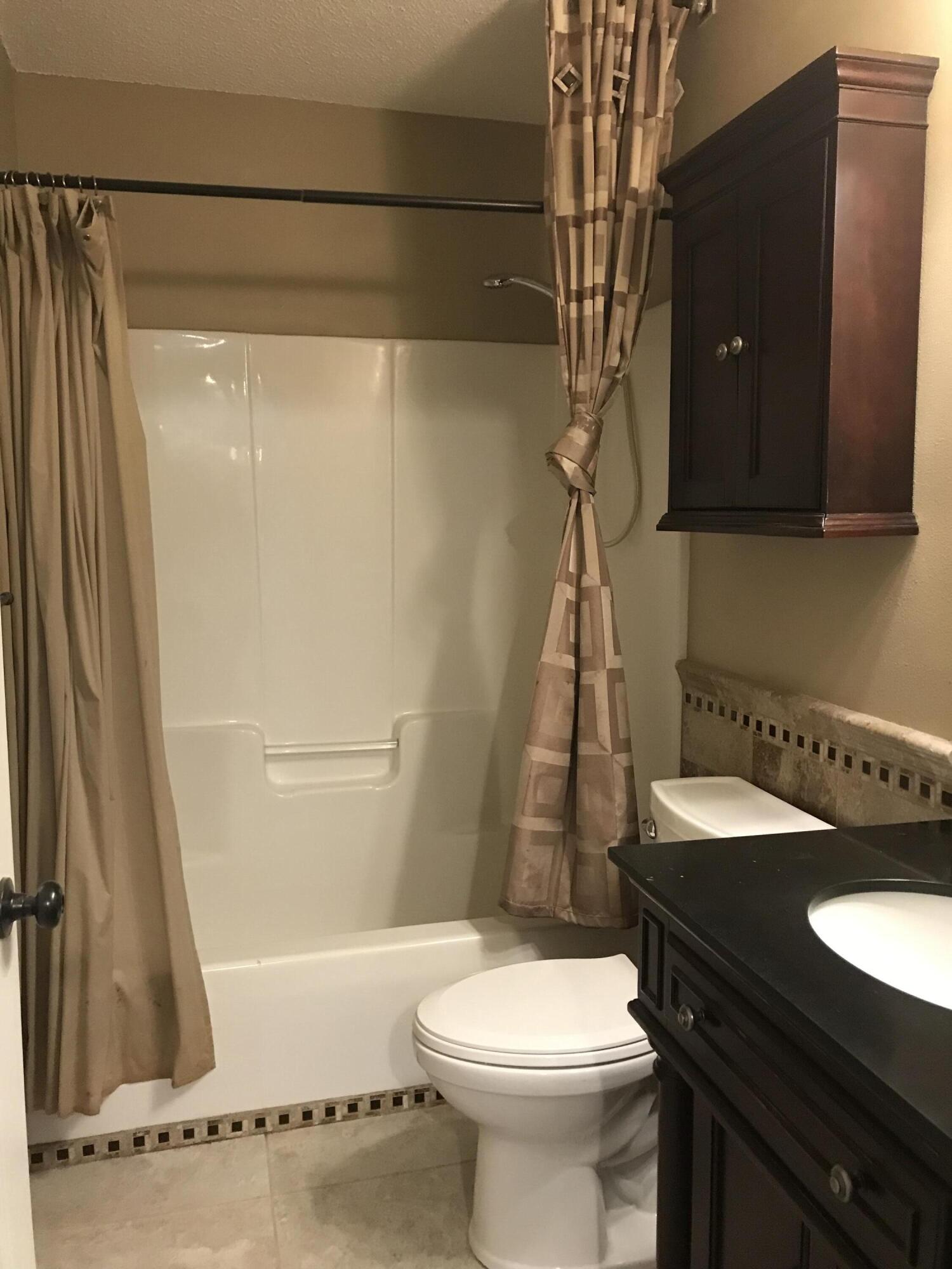 RIVERCHASE PH II - Residential Lease