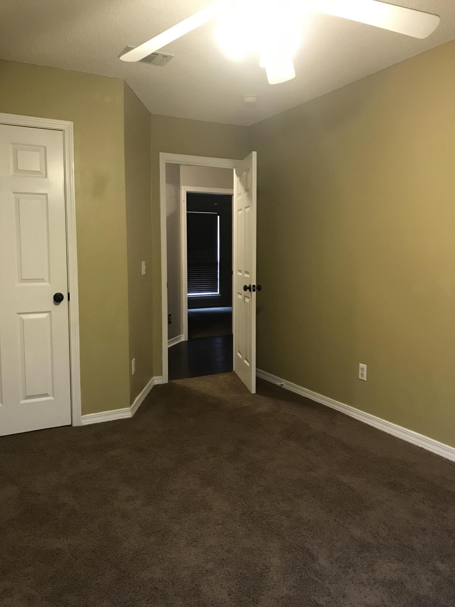 RIVERCHASE PH II - Residential Lease