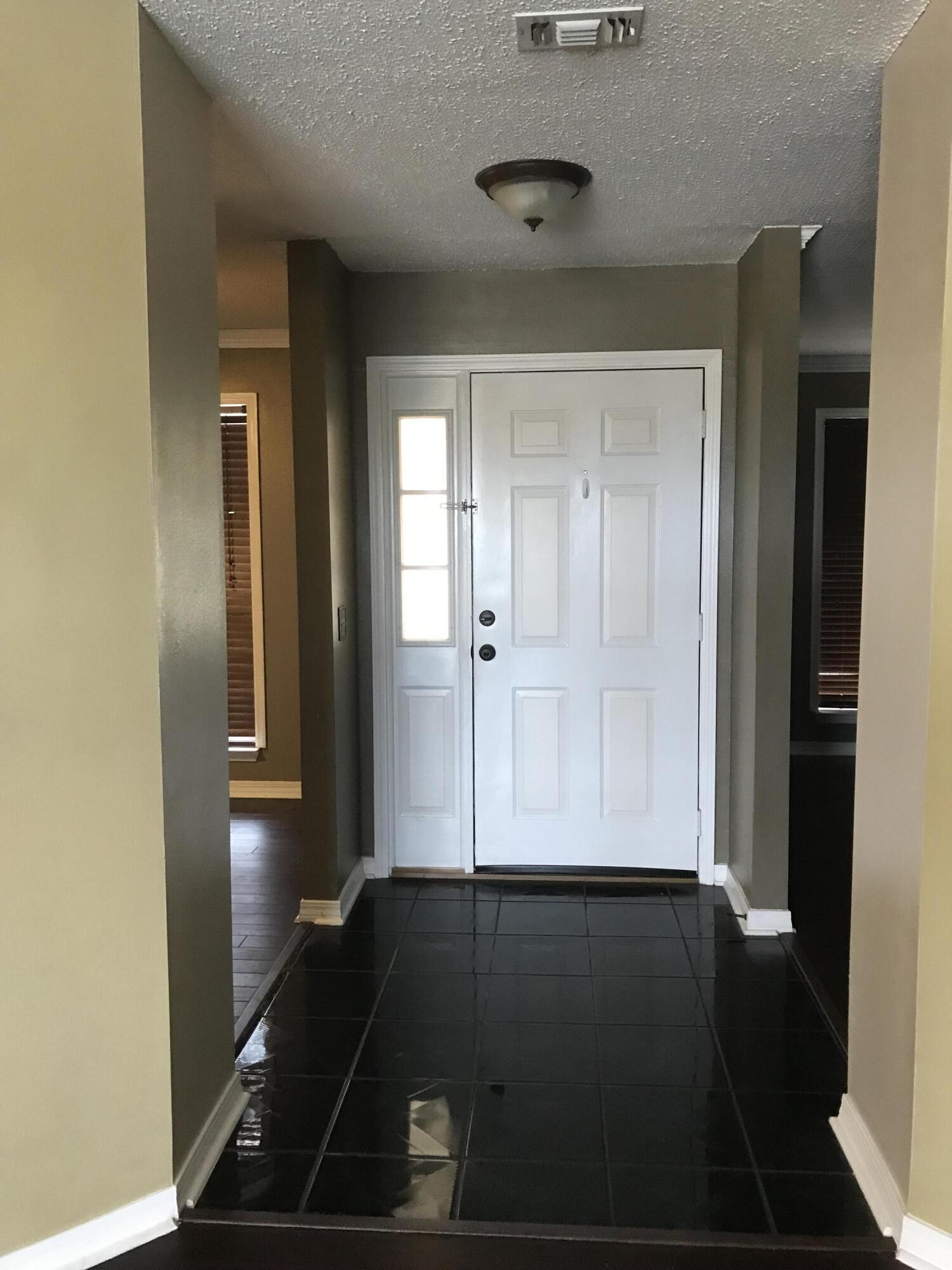 RIVERCHASE PH II - Residential Lease